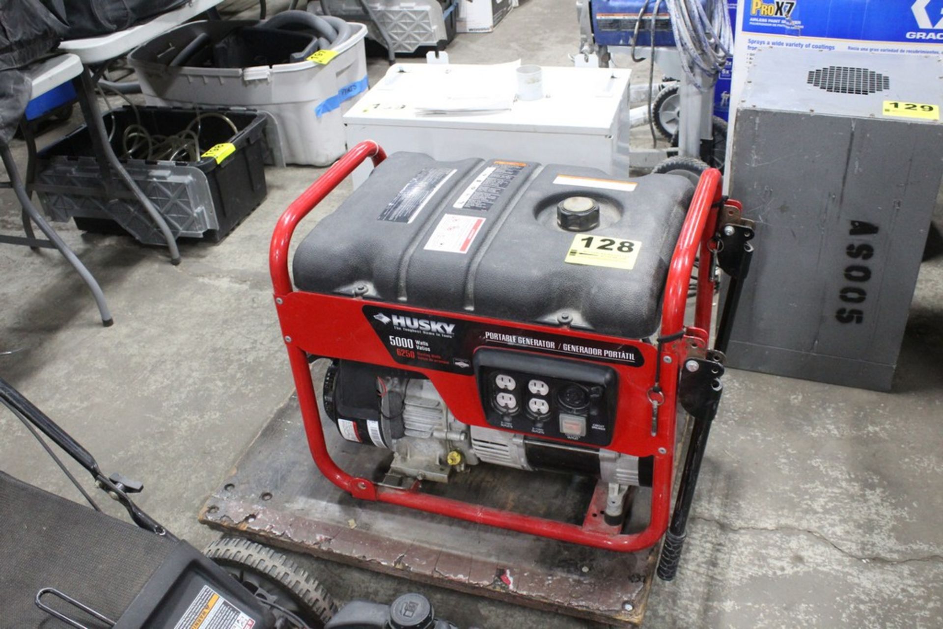 HUSKY PORTABLE GENERATOR, 5,000 WATTS, 6,250 STARTING WATTS, WITH BRIGG & STRATTON 1450 GAS ENGINE