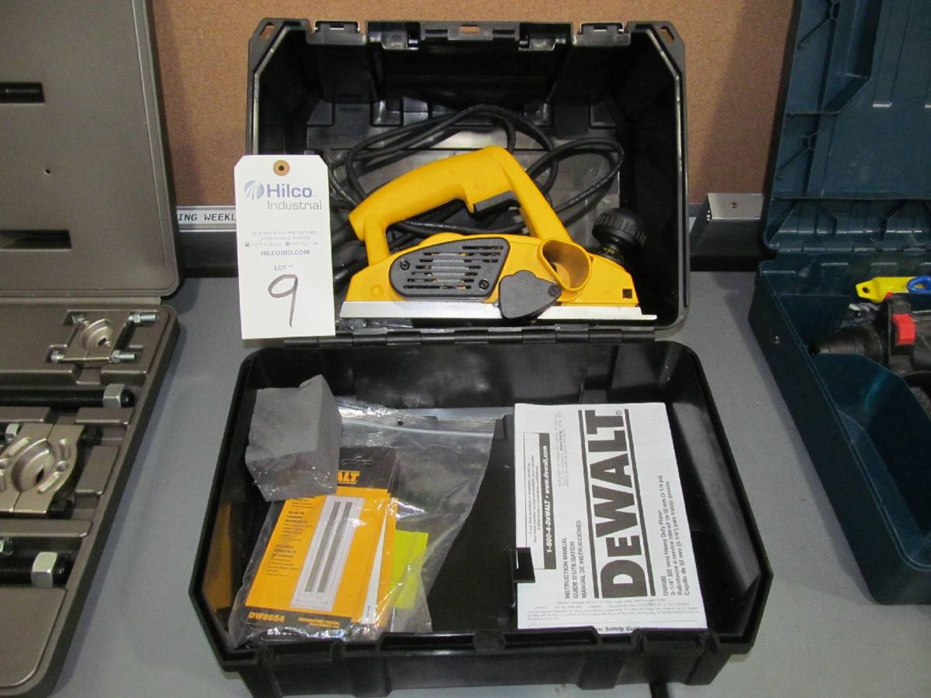 DeWalt Model DW680 2.5mm Planer