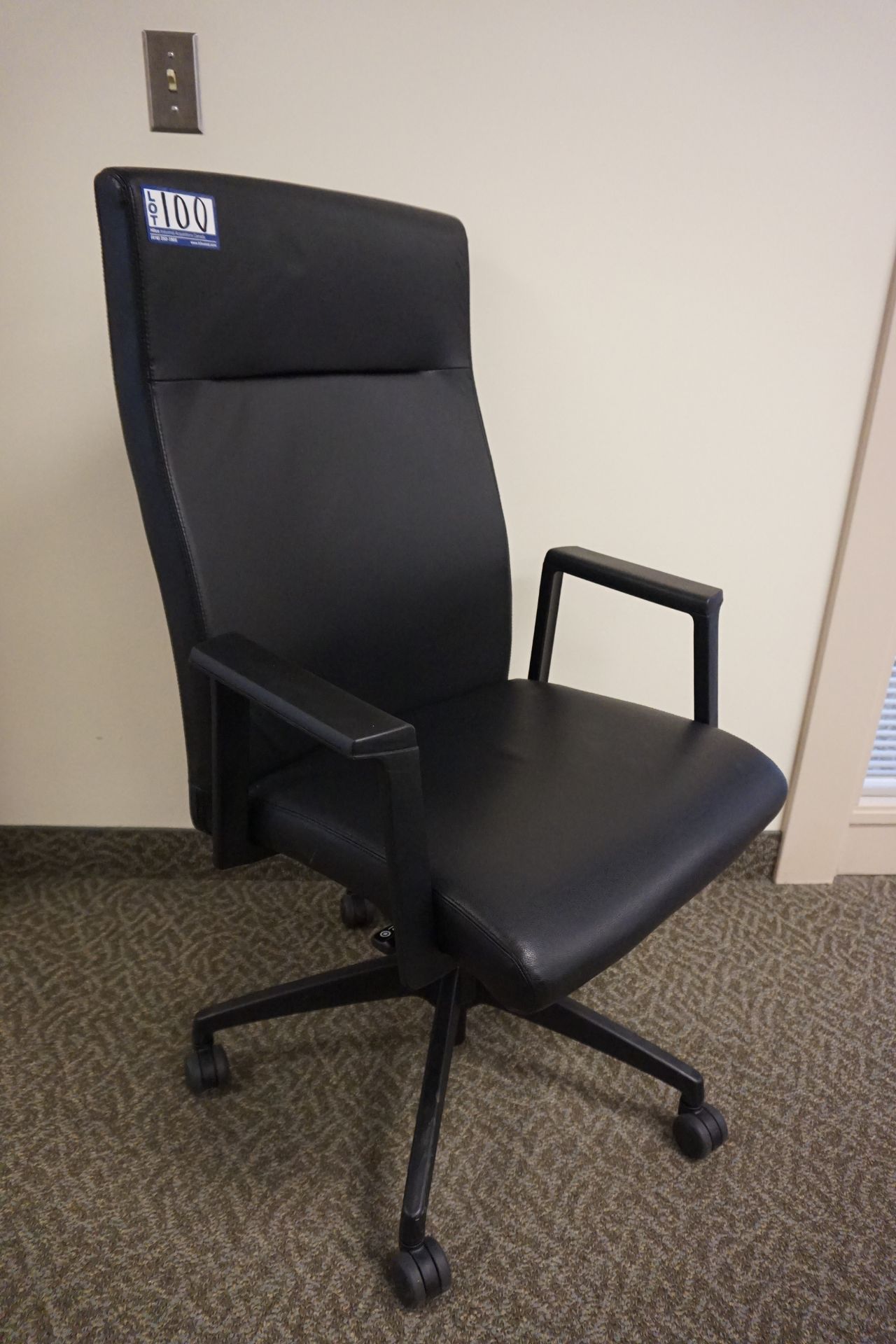 Steelcase Turnstone Swivel Arm Chair