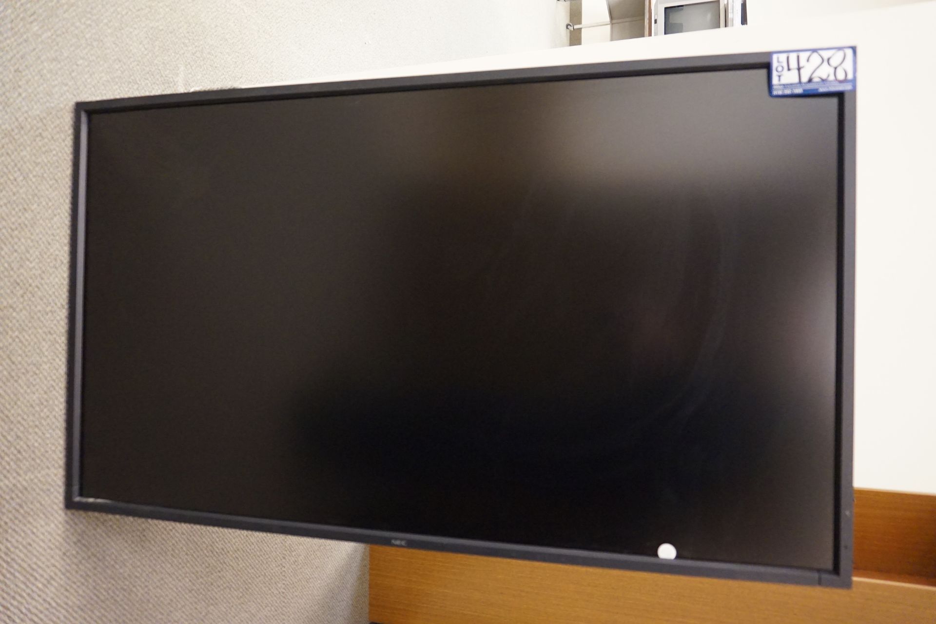 NEC Model MultiSync LCD4620/L466T7 Monitor