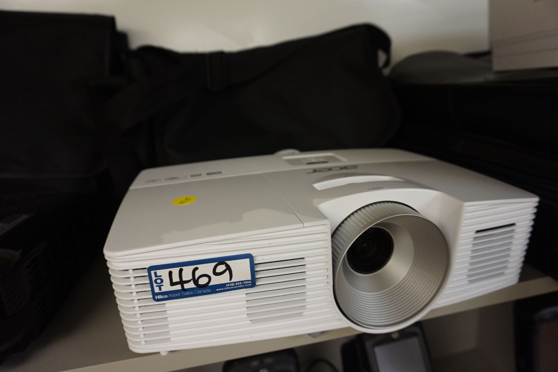 Acer Model H5380B DLP Projector