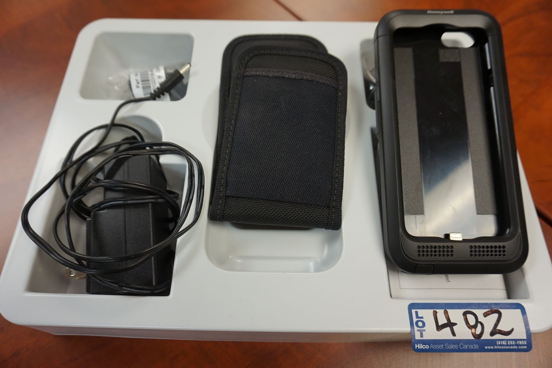 Honeywell Model Captuvo SL42 Enterprise Sled for Apple iPhone 6