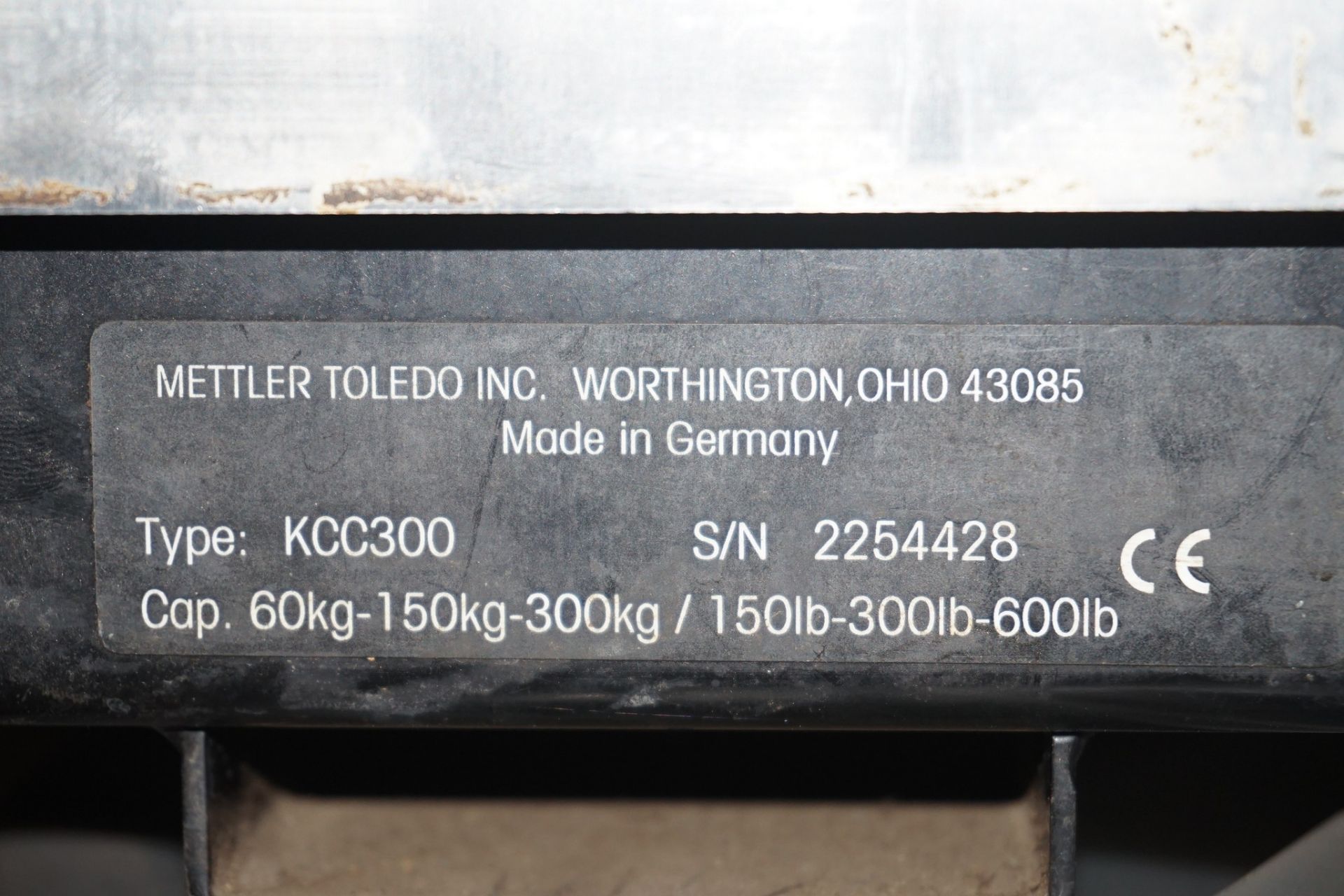 Mettler Toledo Model KCC300 600-Lb Capacity Platform Scale - Image 2 of 2