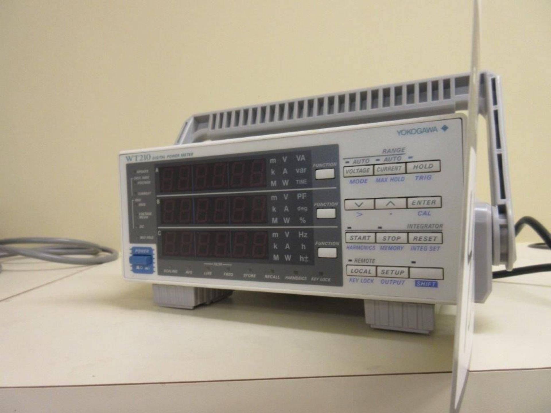 Yokogawa Model WT210 Digital Power Meter