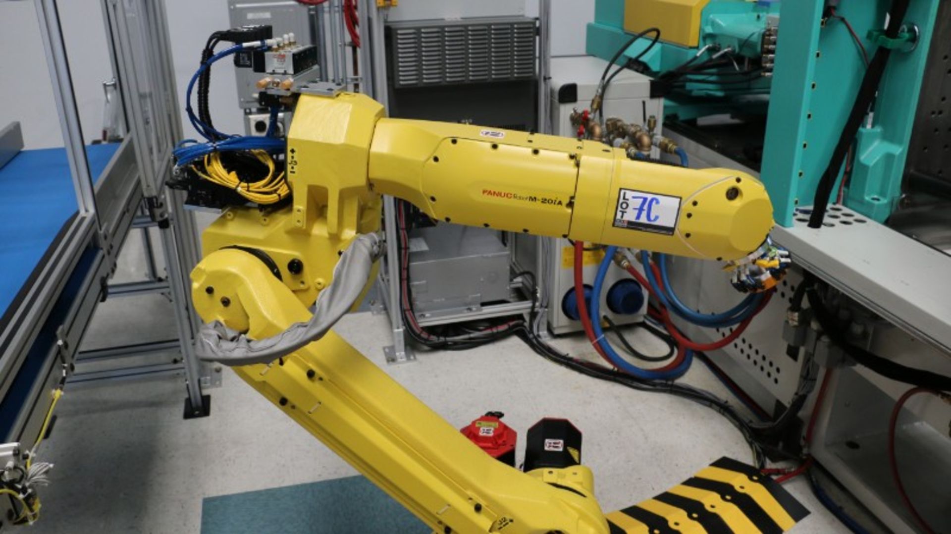 Fanuc Model M-20iA CNC Robot - Image 10 of 16