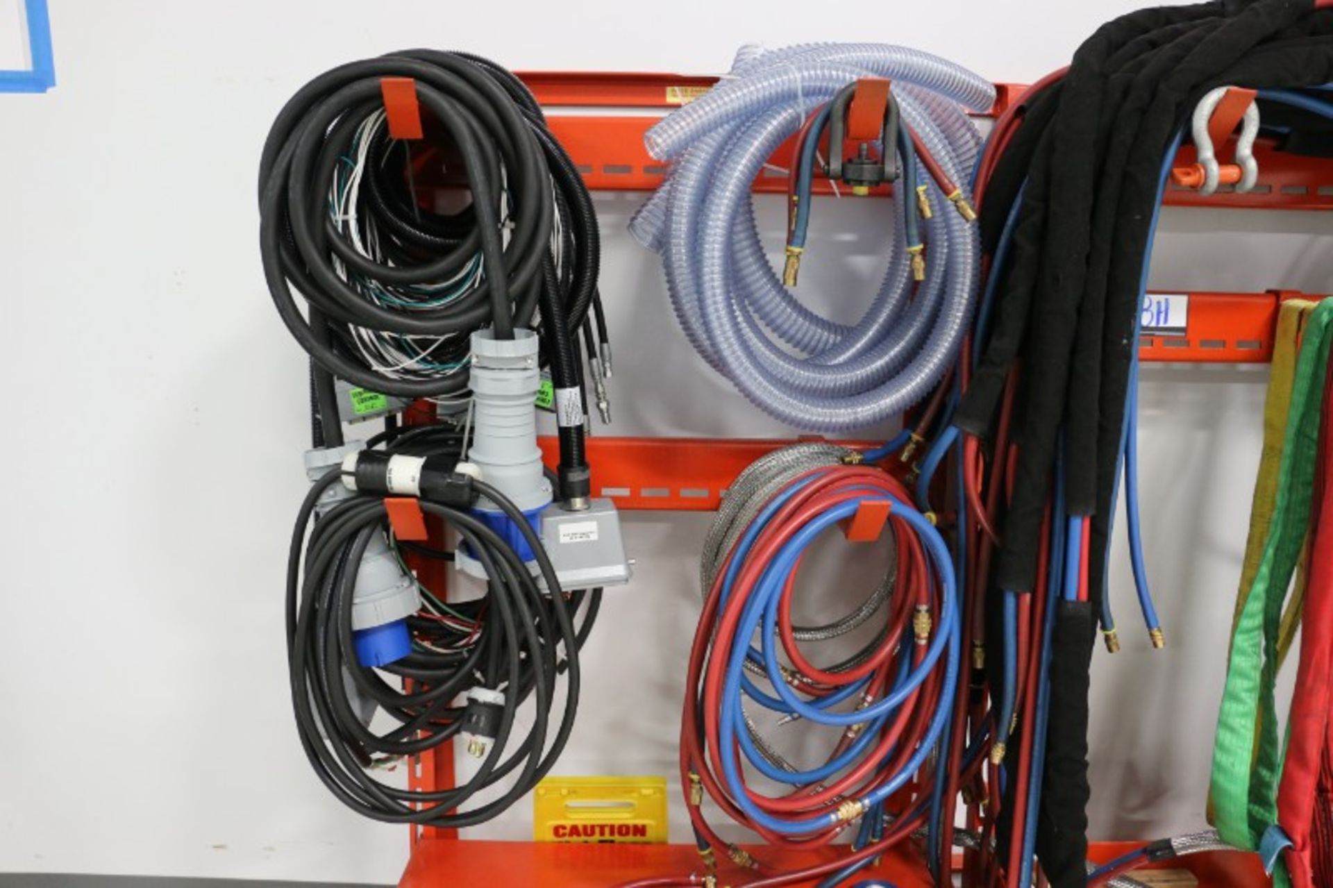 Rack with Content, Assorted Hoses, Hot Runner Cables - Image 7 of 8