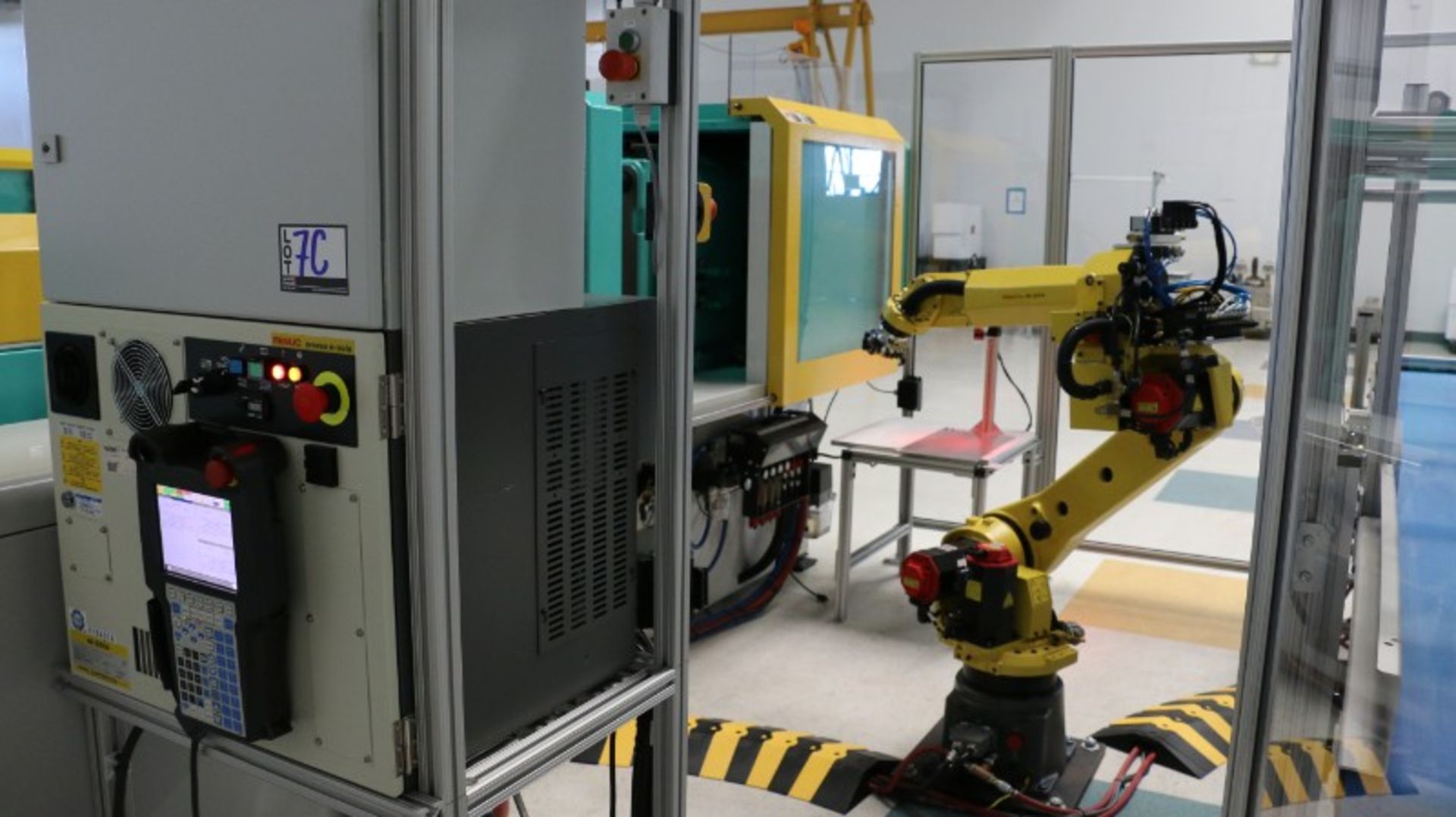 Fanuc Model M-20iA CNC Robot - Image 3 of 16