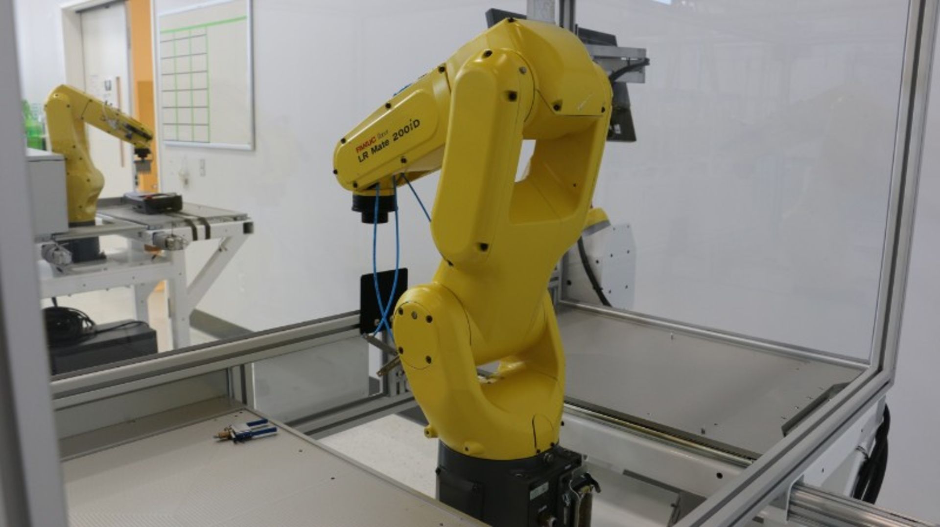 Fanuc Model LR Mate 200iD 6 Axis Robot - Image 8 of 10