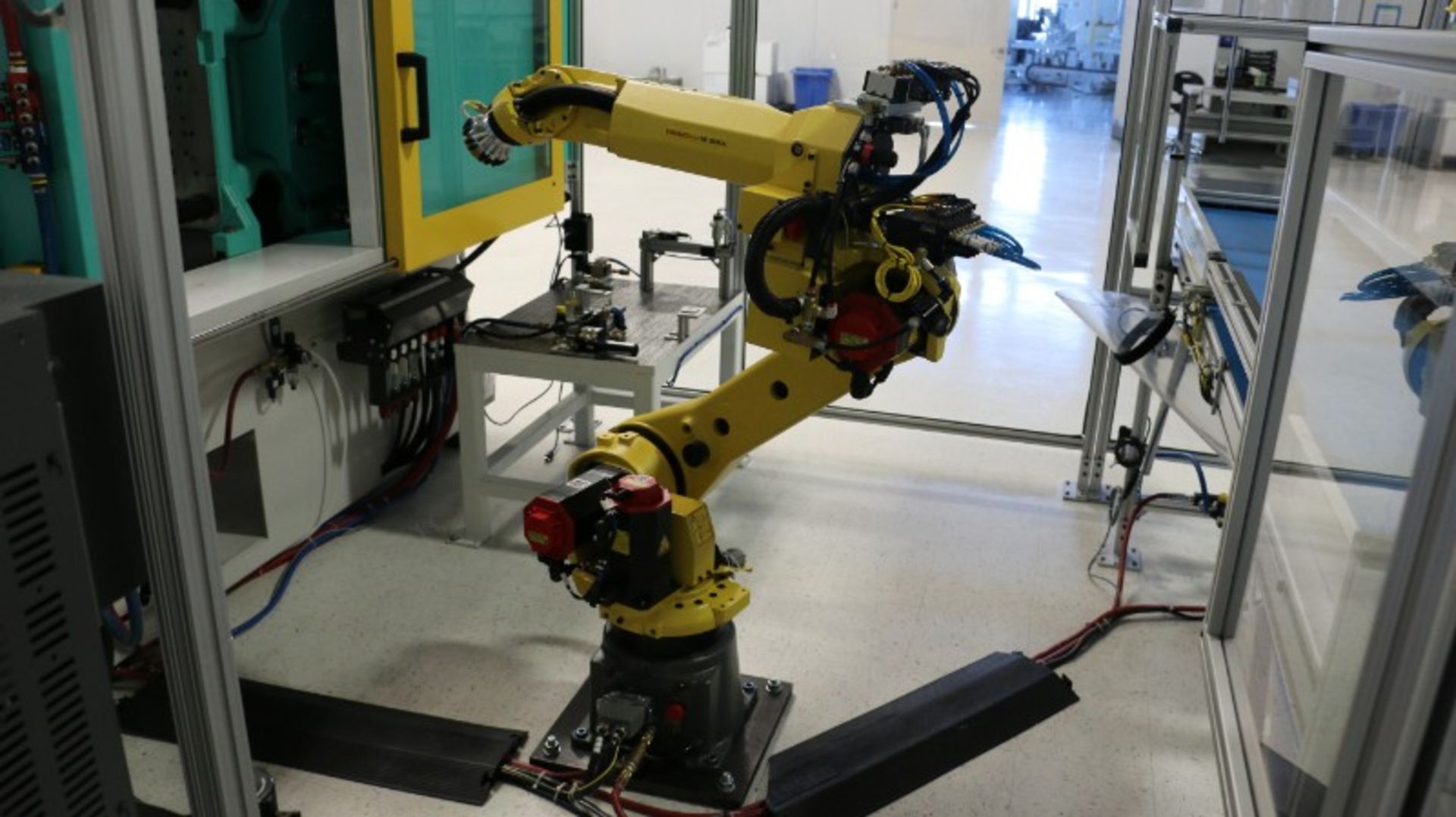 Fanuc Model M-20iA CNC Robot - Image 10 of 14