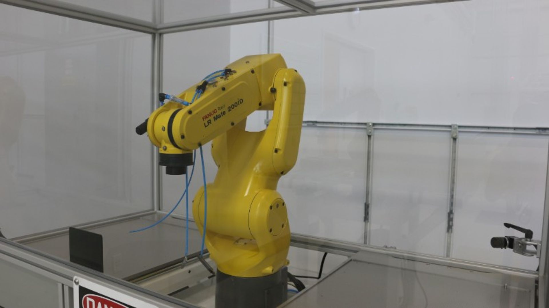 Fanuc Model LR Mate 200iD 6 Axis Robot - Image 5 of 10