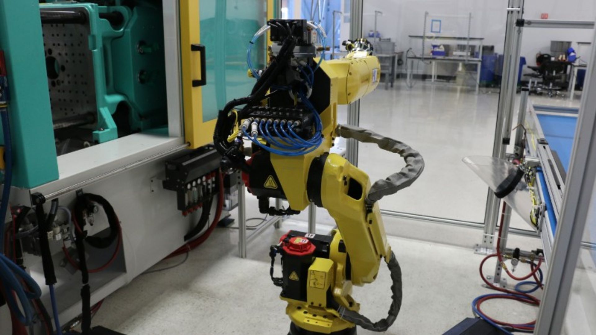Fanuc Model M-20iA CNC Robot - Image 10 of 16