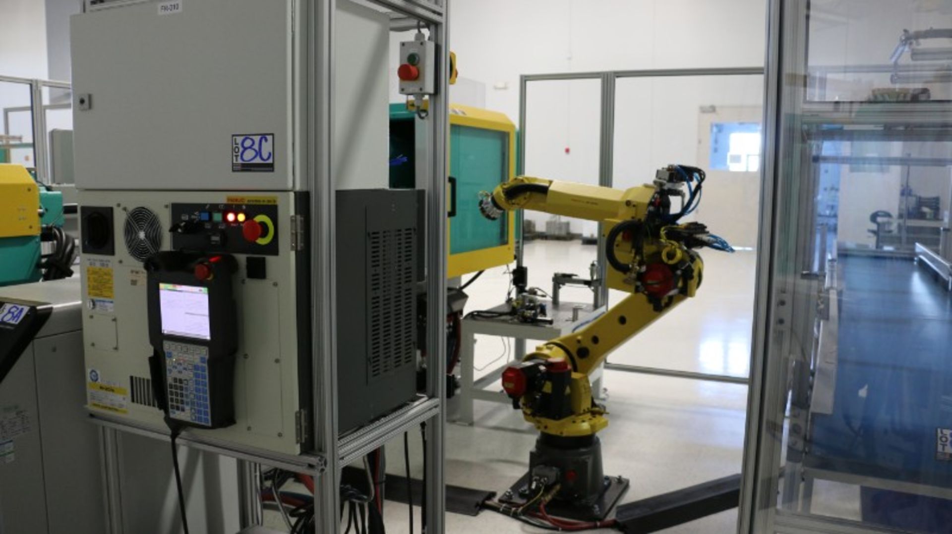 Fanuc Model M-20iA CNC Robot - Image 13 of 14