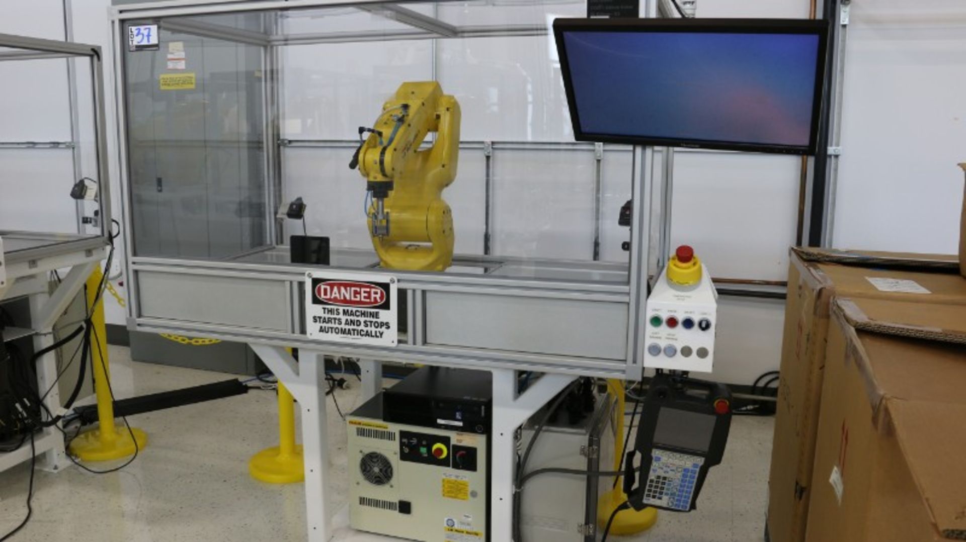 Fanuc Model LR Mate 200iD 6 Axis Robot - Image 2 of 7