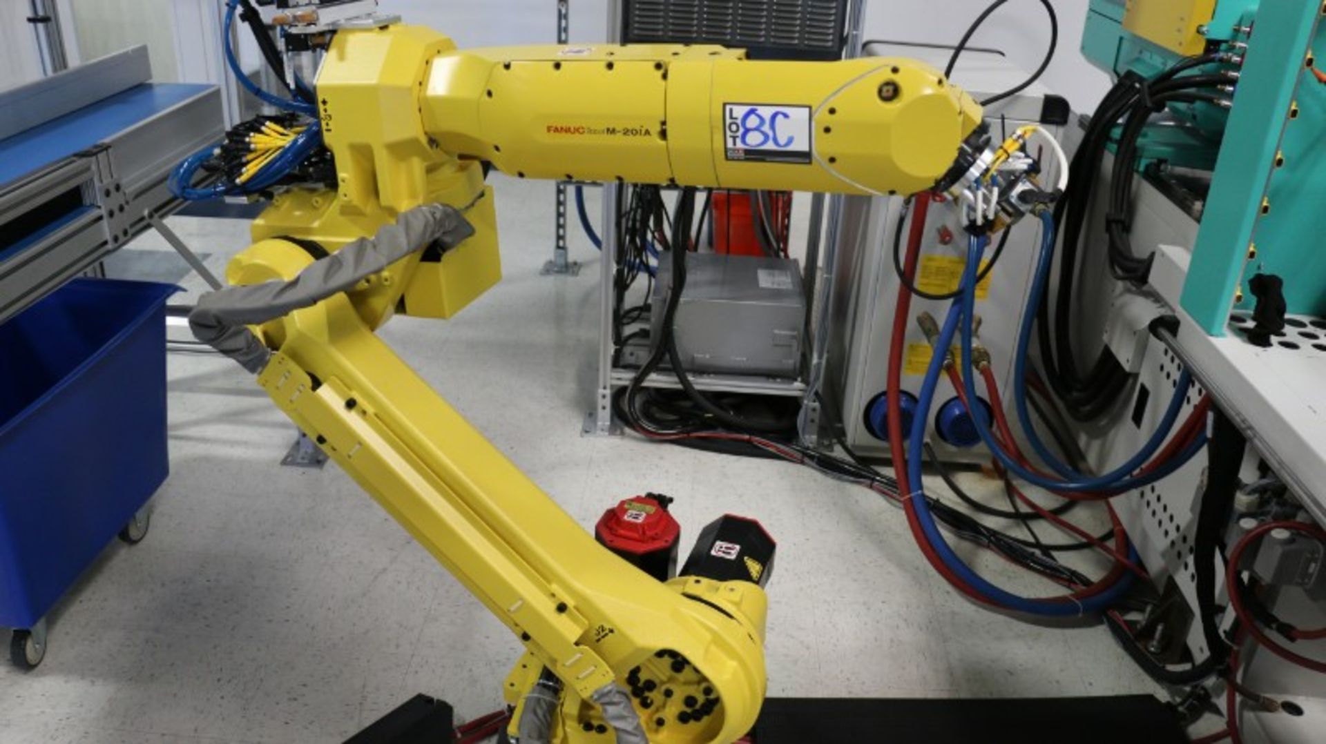 Fanuc Model M-20iA CNC Robot