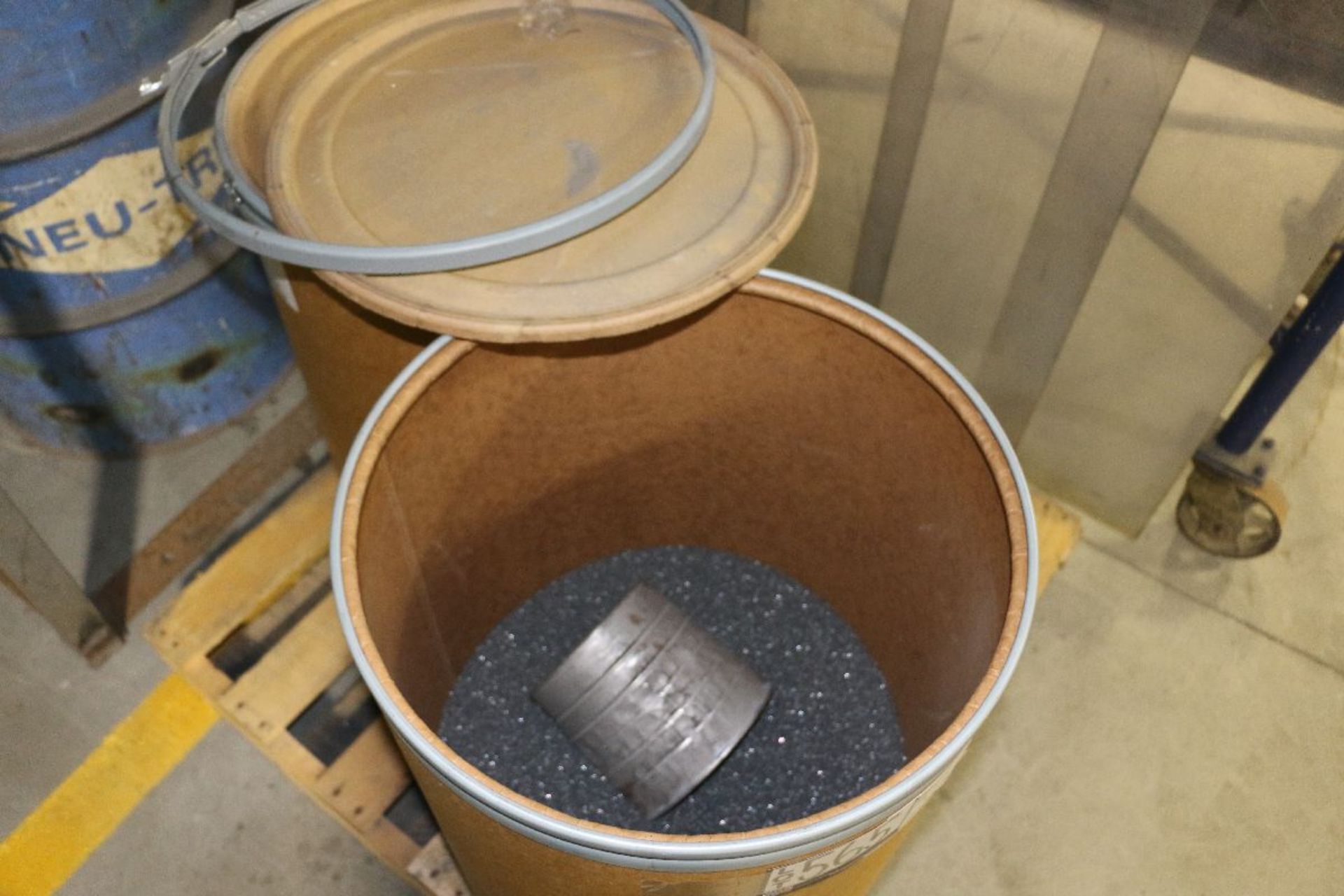 330 lbs. Carborex 46 Carbide Abrasive - Image 3 of 5