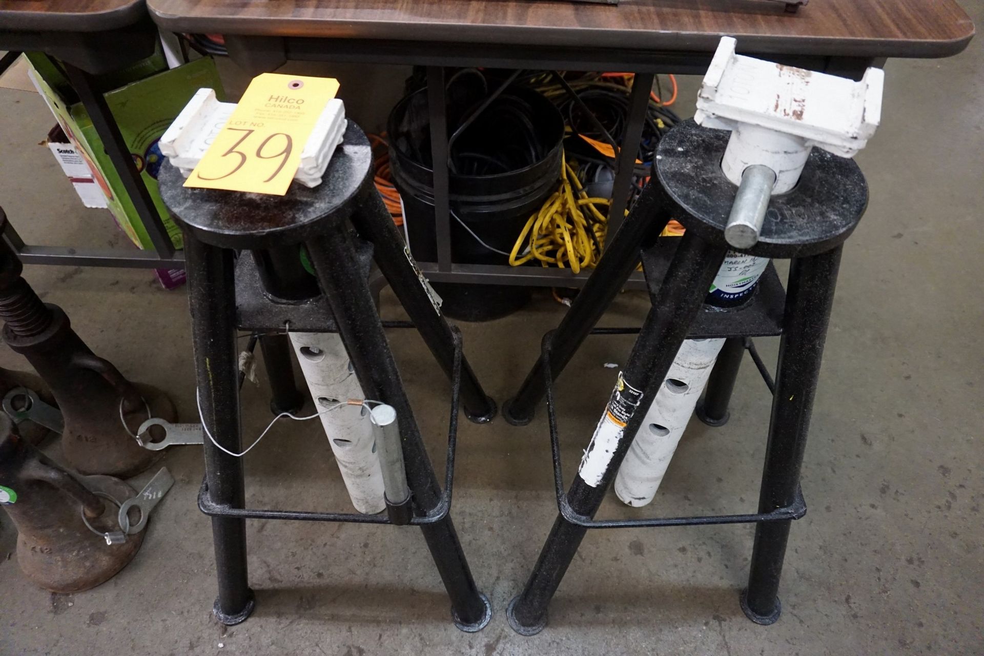 Omega 10-Ton Capacity Jack Stands