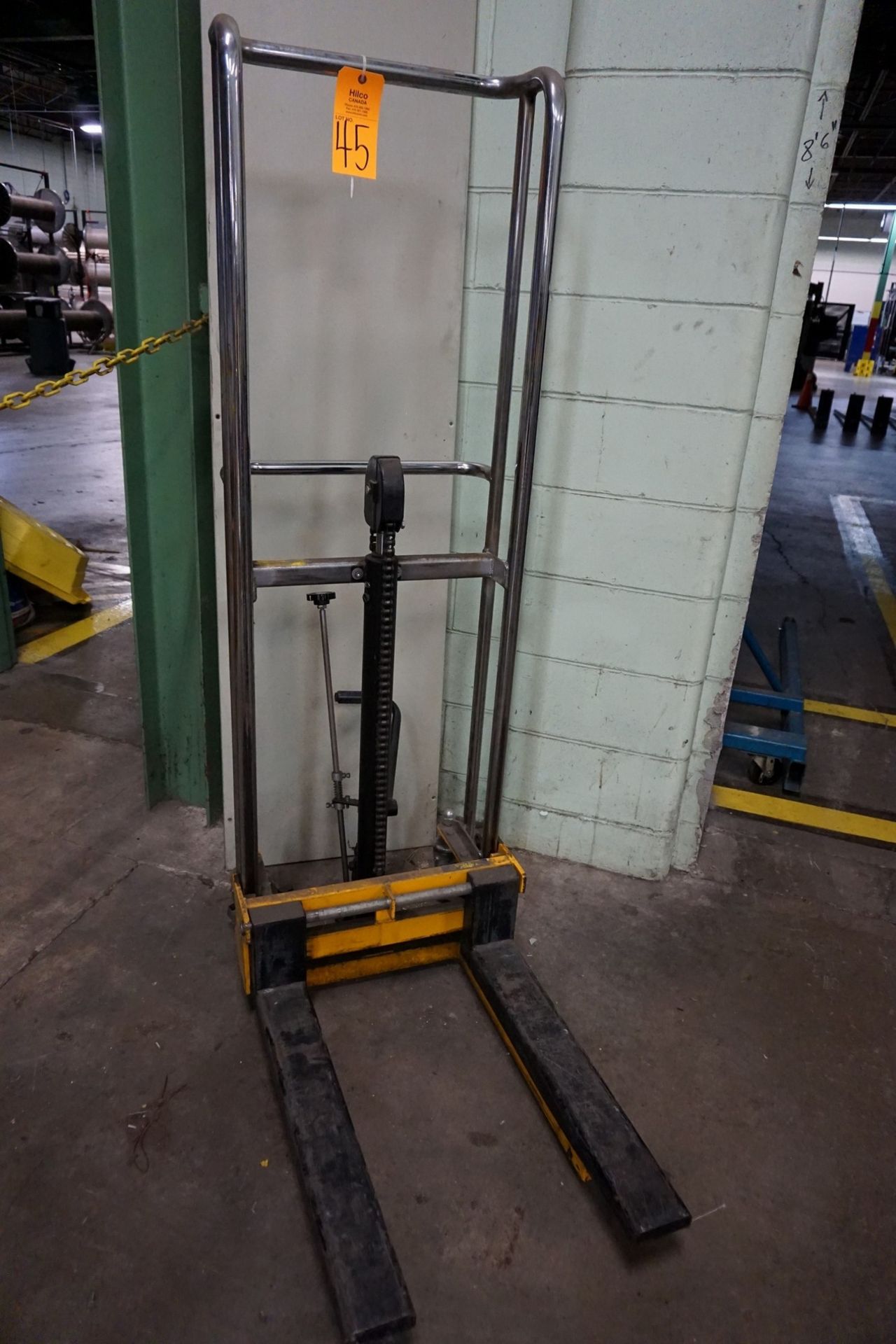 Wesco 800-Lb Capacity Die Lift Cart