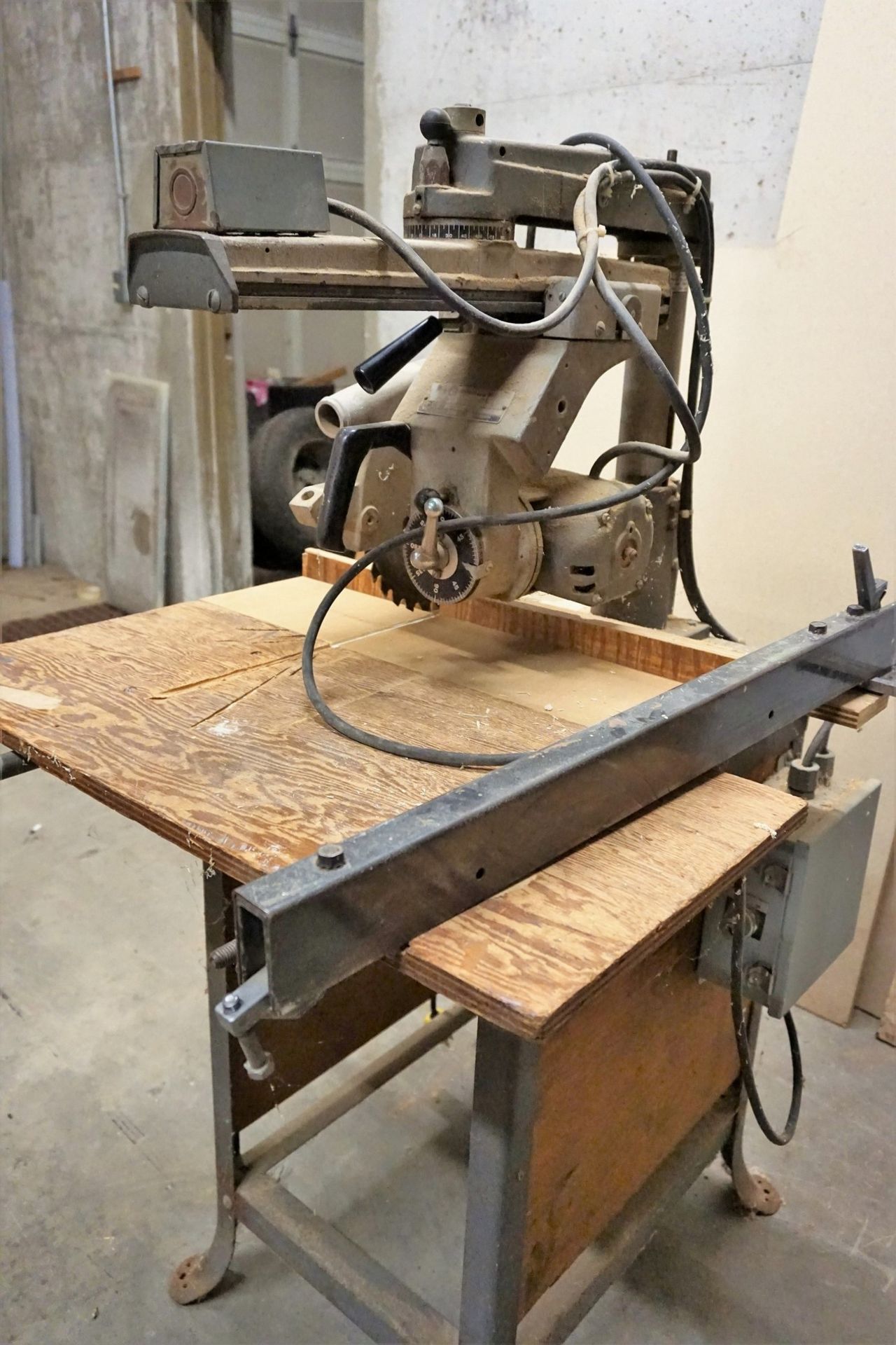 Craftsman Table Saw with Beaver Radial Arm Drill with Asst. 4' x 8' Sheets, Plywood, Chip Board MDF - Image 2 of 5