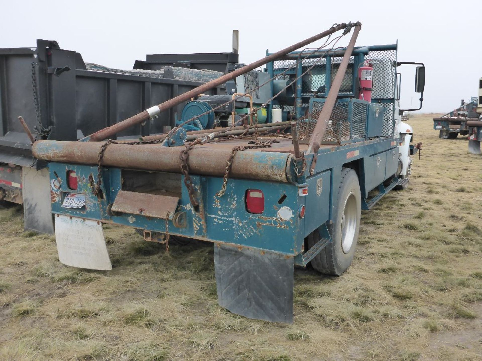 2008 International Model 4300 2 Ton Diesel Gang Truck - Image 2 of 7