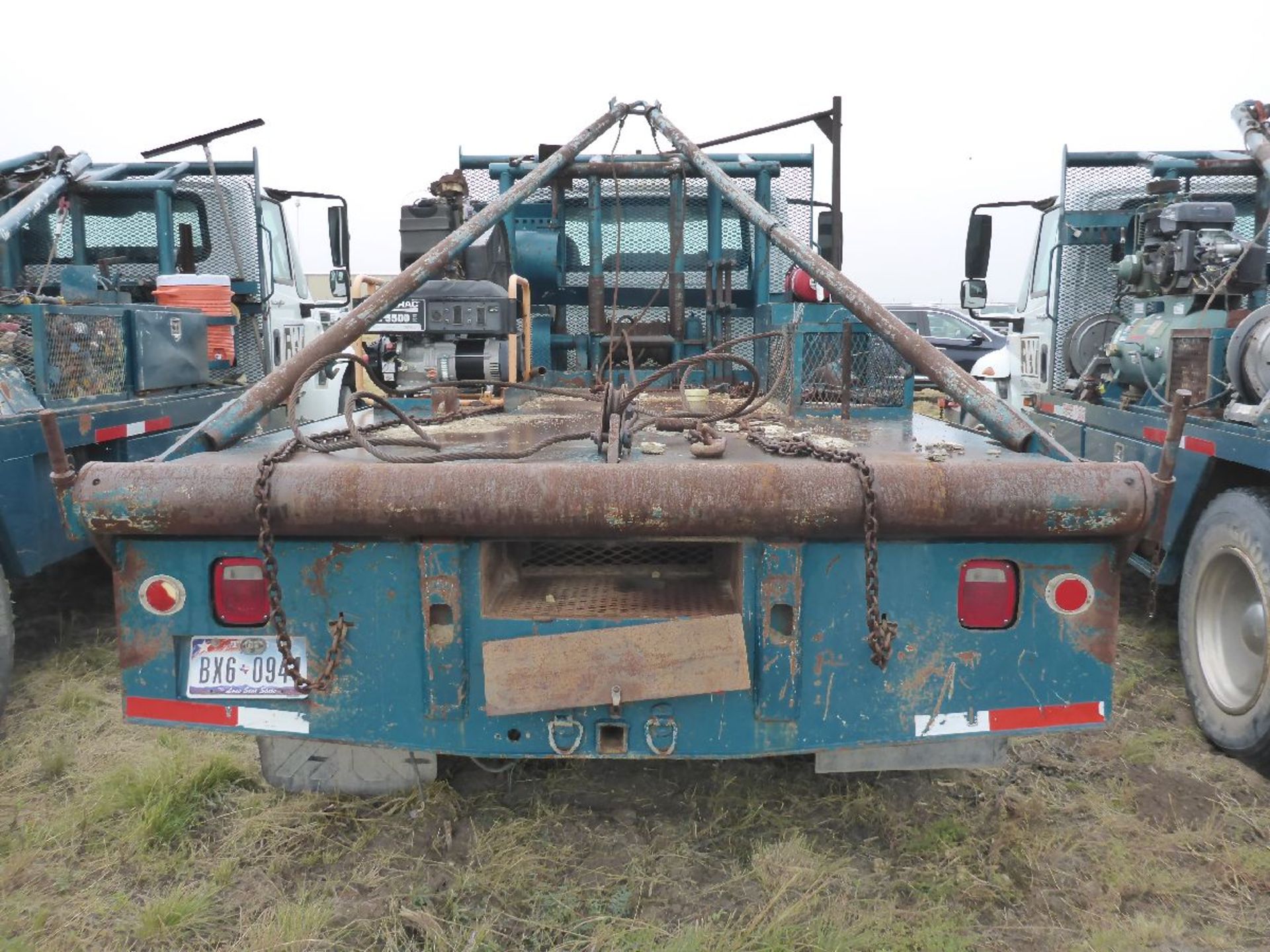 2012 International Model 4300 2 Ton Diesel Gang Truck - Image 3 of 6