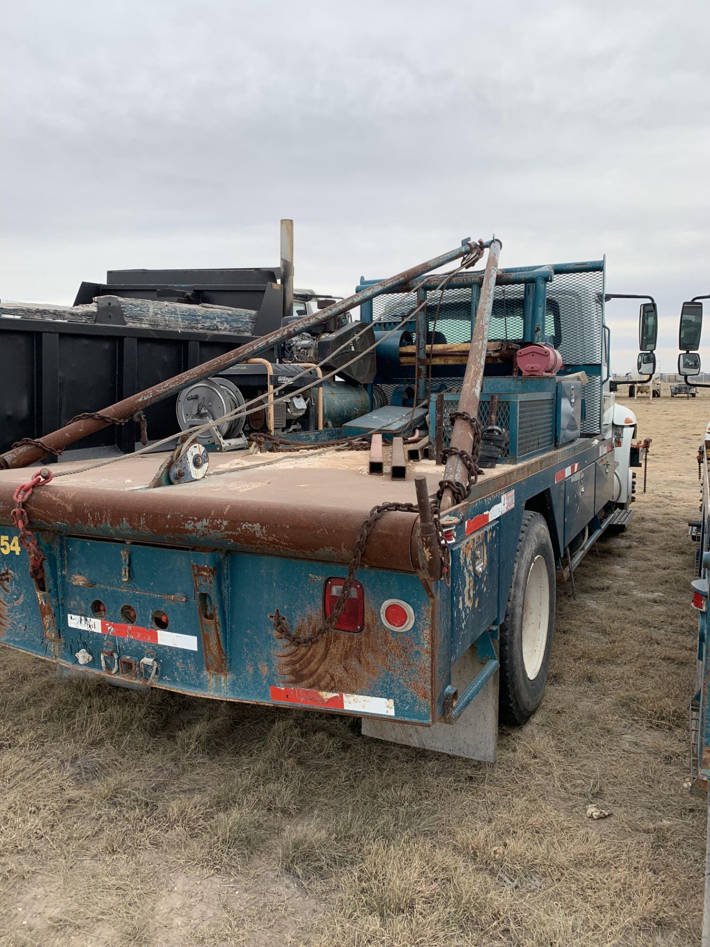 2012 International Model 4300 2 Ton Diesel Gang Truck - Image 2 of 5