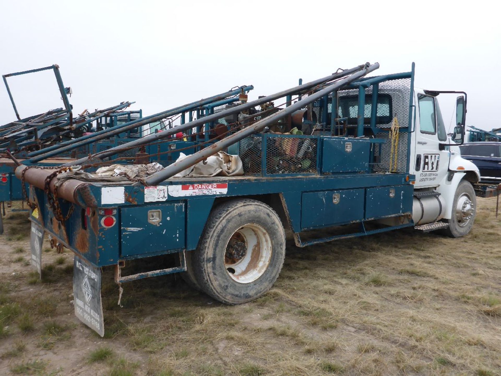 2011 International Model 4300 2 Ton Diesel Gang Truck - Image 2 of 6