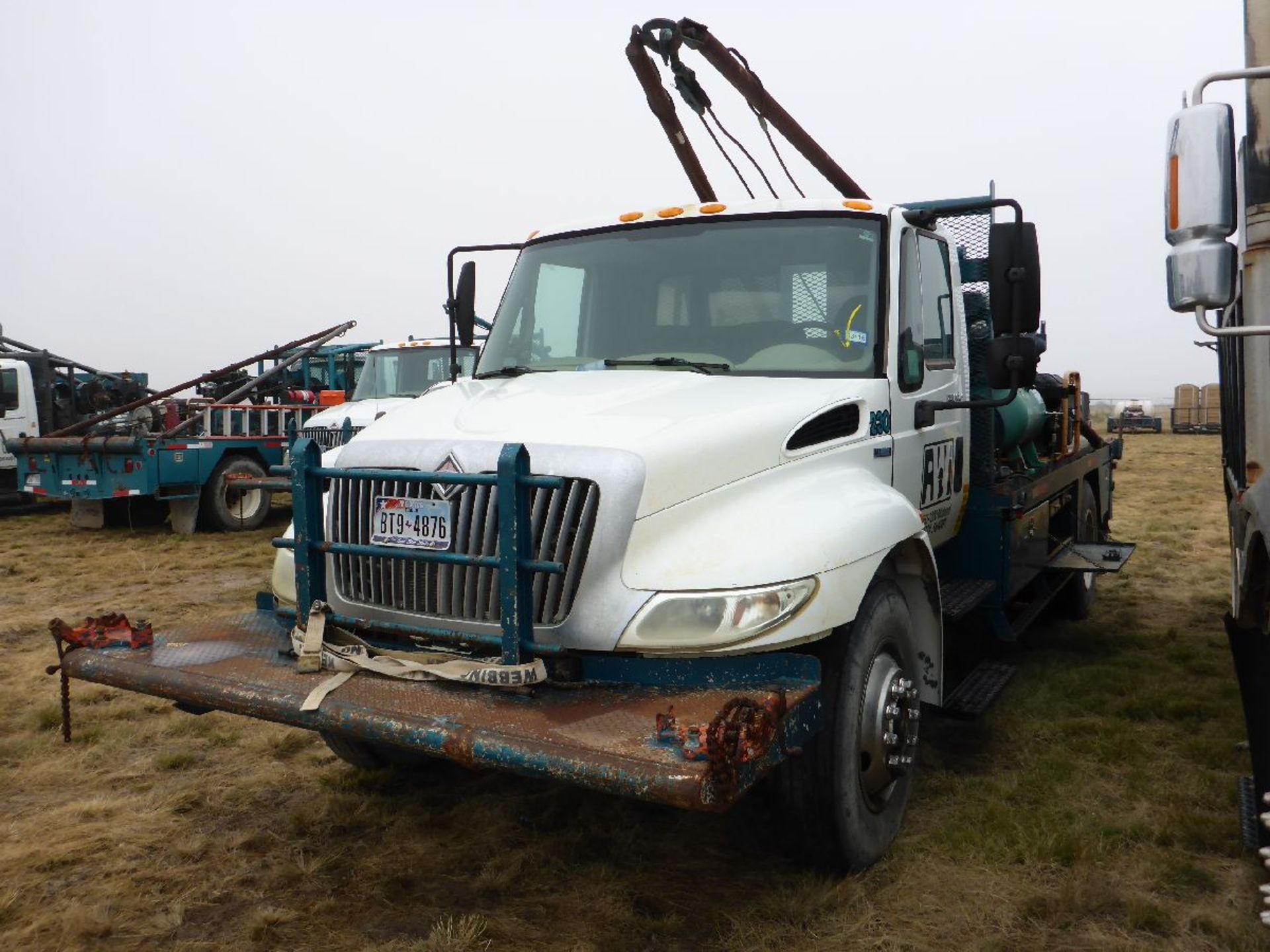 2008 International Model 4300 2 Ton Diesel Gang Truck