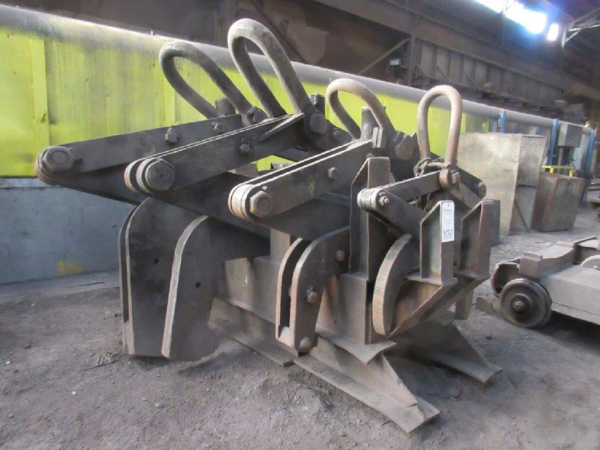 Assorted Tong Lifting Devices