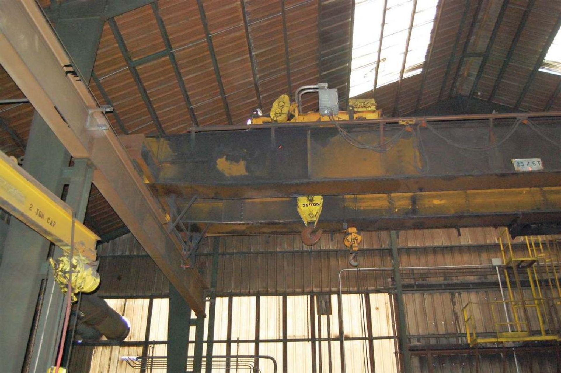 Ederer 25 Ton Main / 5 Ton Auxiliary Dual Girder Bridge Crane - Image 2 of 2