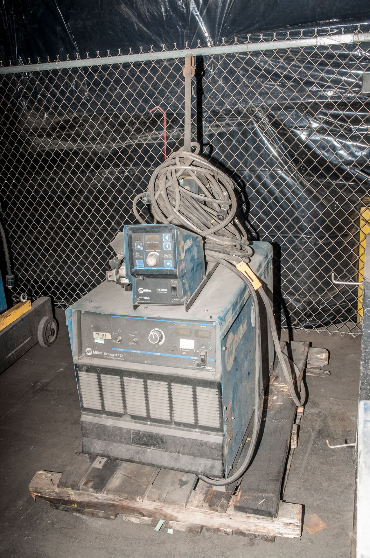 Miller Deltaweld 452, s/n LA314908, 230/460/575v, output 38v, 450 amps, Max OCV 48, 100% Duty Cycle,