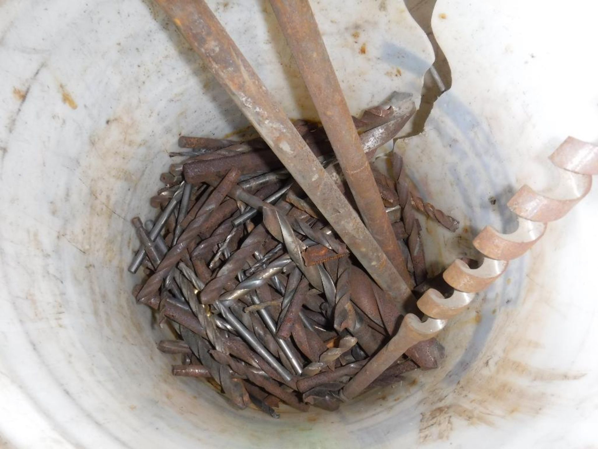 Bucket of Drill Bits - Image 2 of 2