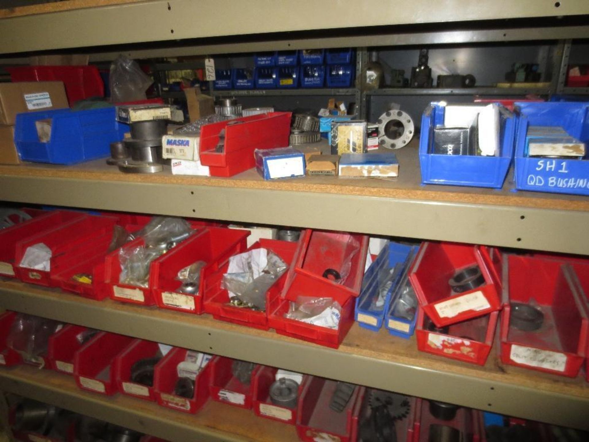 Shelf Plus Contents Of Various Size Sprockets & Pulleys - Image 2 of 5