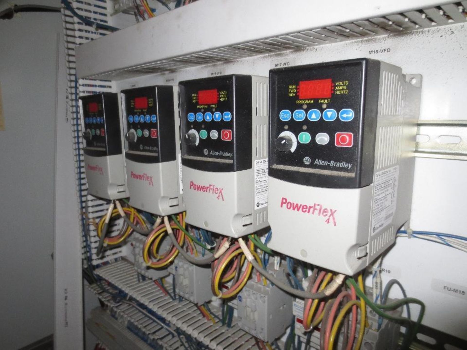 Control Panel, 480v 3ph 30amp, With Nine Allen Bradley Power Flex 4 A.C. Drives - Image 5 of 6