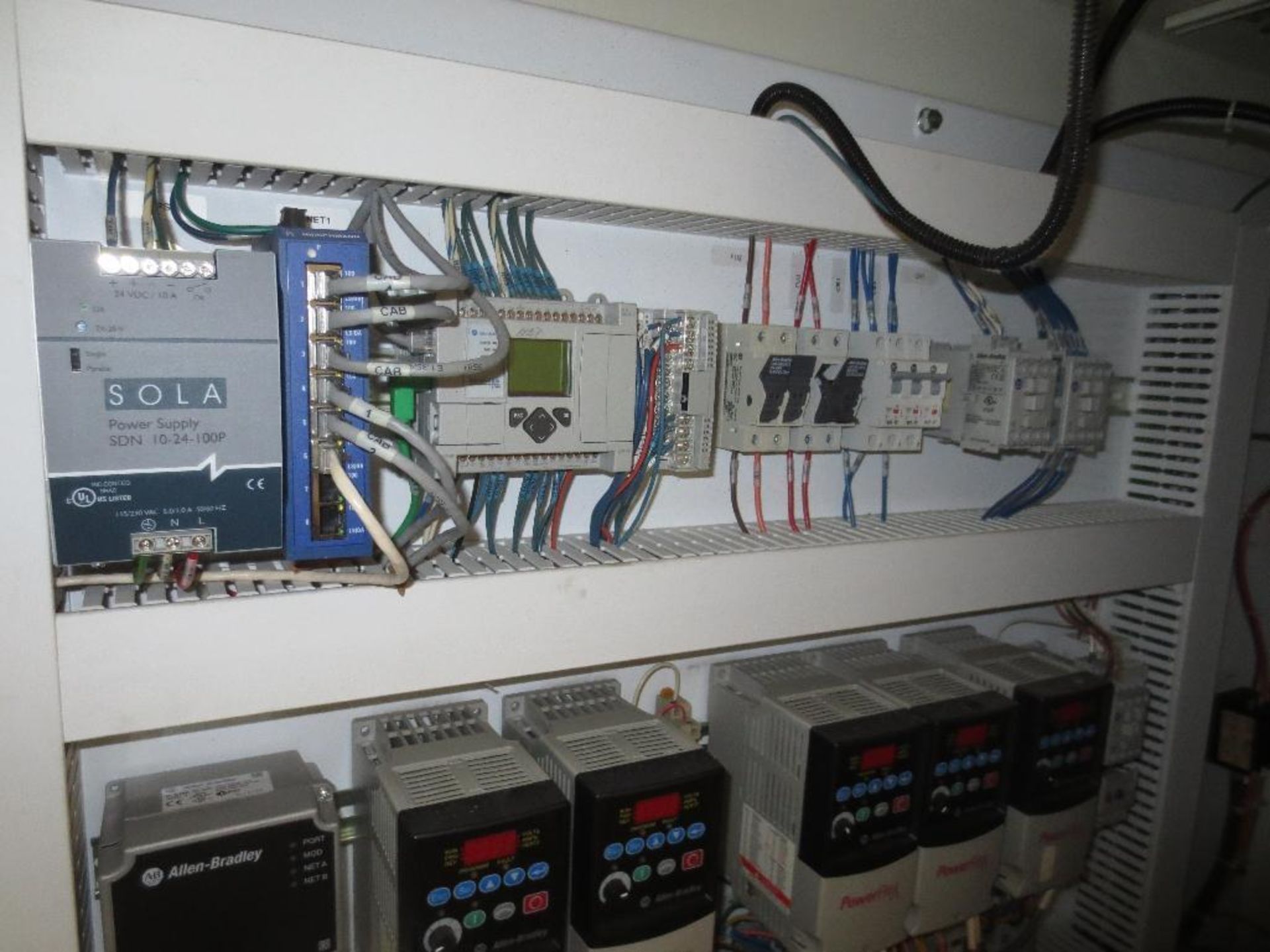 Control Panel, 480v 3ph 30amp, With Eight Allen Bradley Power Flex 4 A.C. Drives - Image 2 of 6