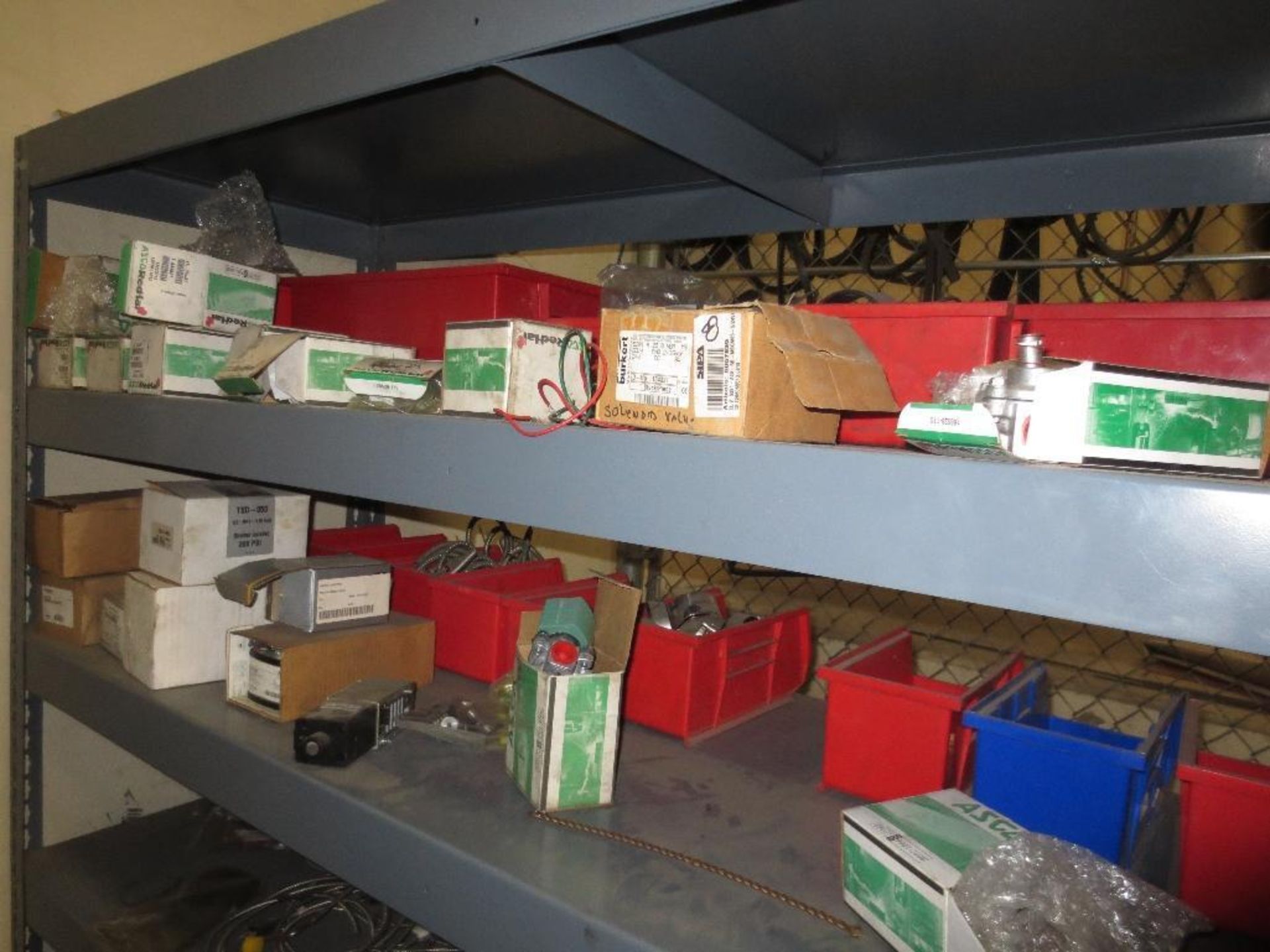 Shelf Plus Contents Of Heater Bands & Thermal Couplings - Image 5 of 5