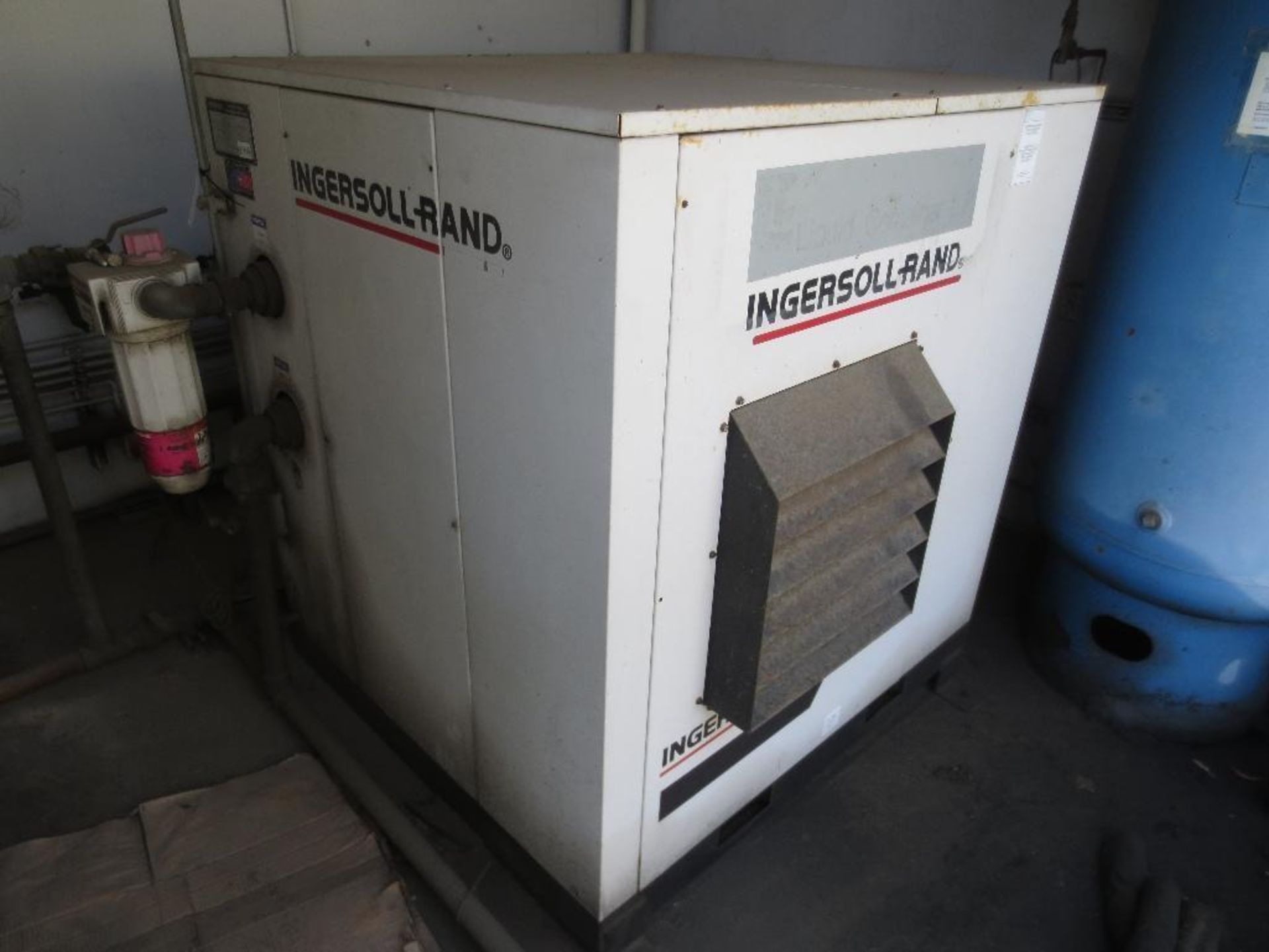 Ingersoll Rand Air Dryer, M/N TM400 S/N 97MTM599 Mfg. Date 12/97