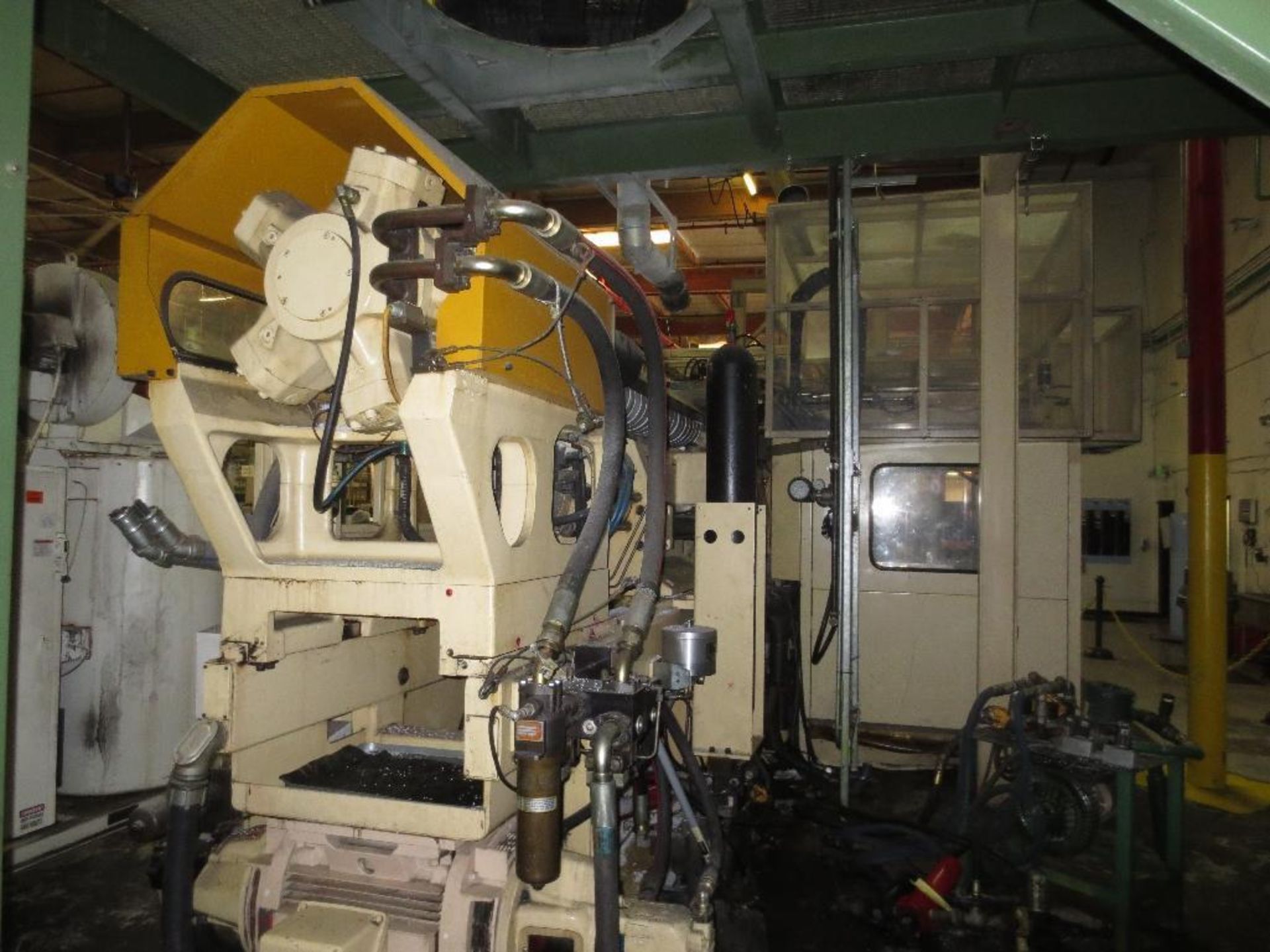 Huskey Injection Molder, M/N XL300PET S/N 9420 With 5-Ton H-Frame Hoist System - Image 22 of 35