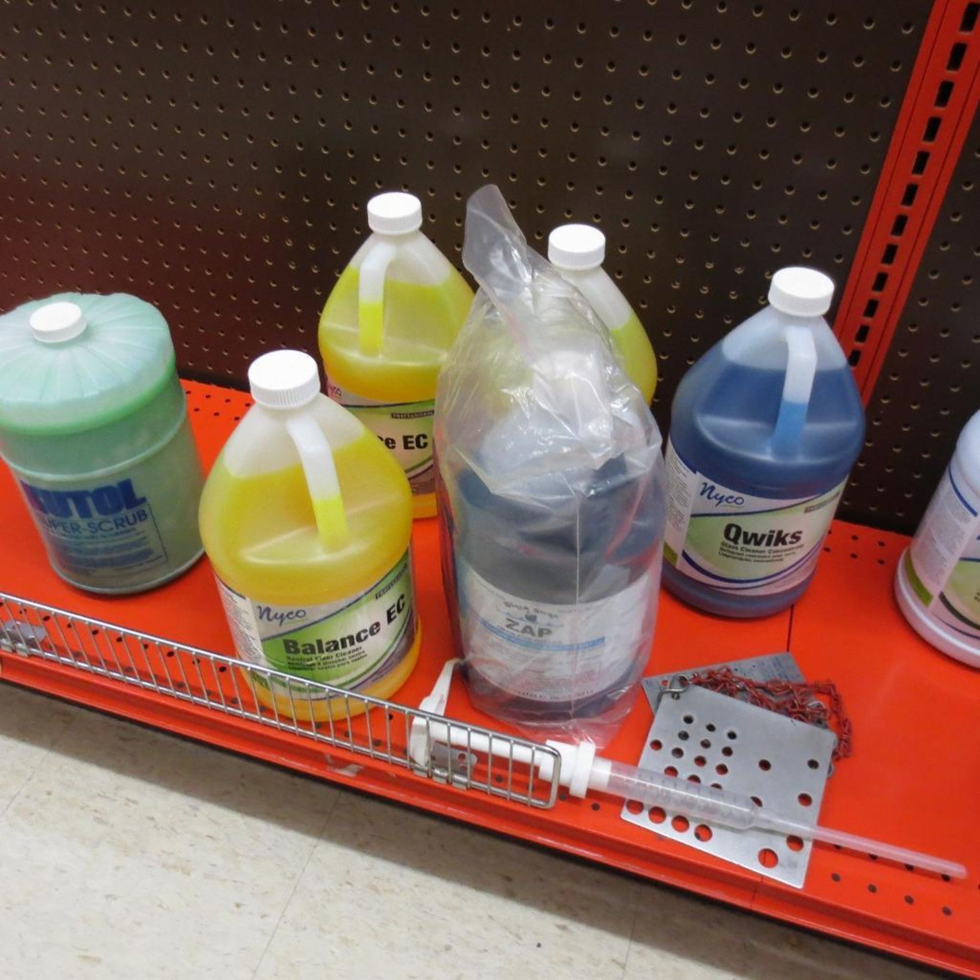 Filters, Porcelain Cleaner, Trax Buster, Add on Handles, Faucet Parts (No Fixturing ) - Image 9 of 10