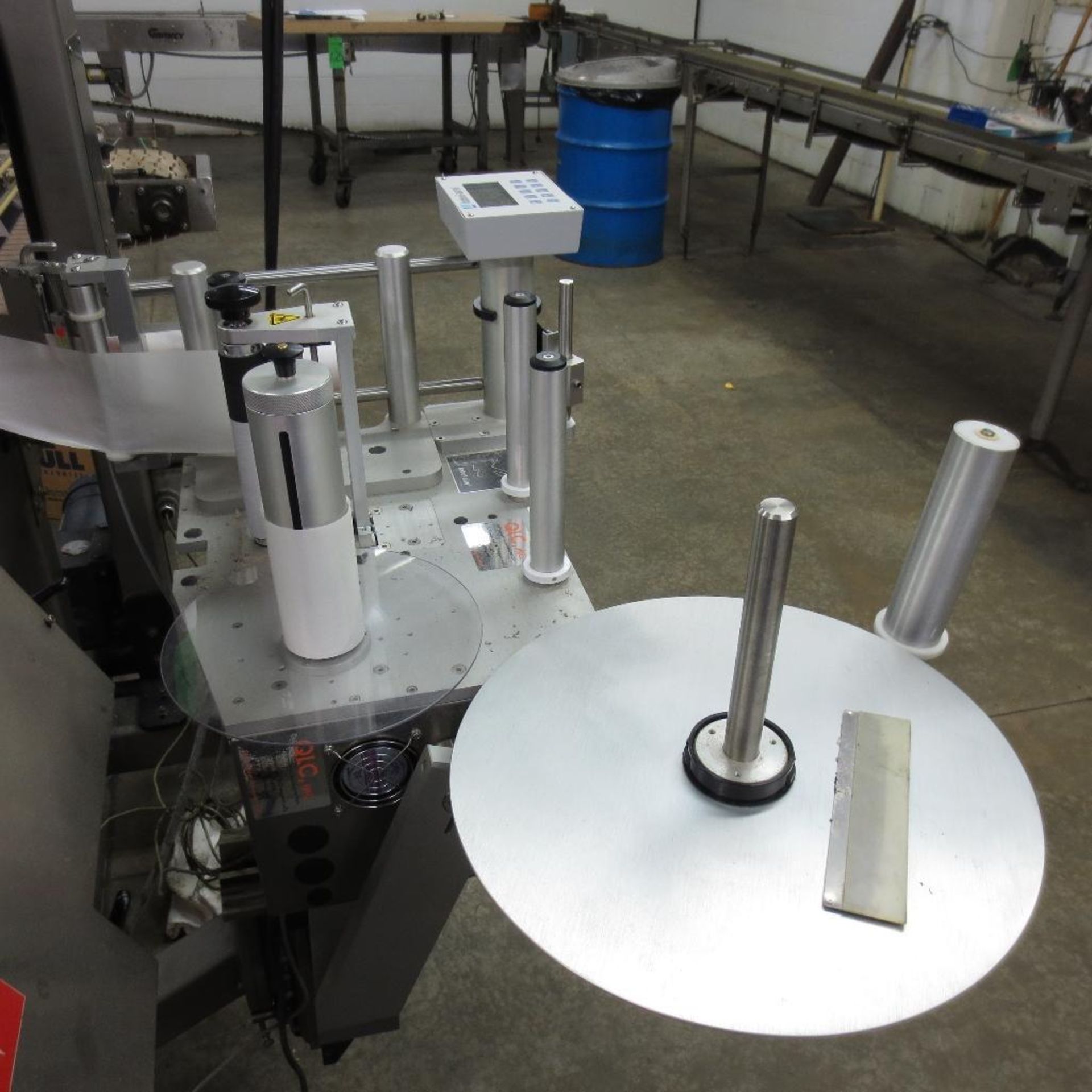 QLC/Label Aire 2 Head Pressure Sensitive Label Applicator, Adjustable Stand with 4" X 15' Plastic Ta - Image 3 of 7