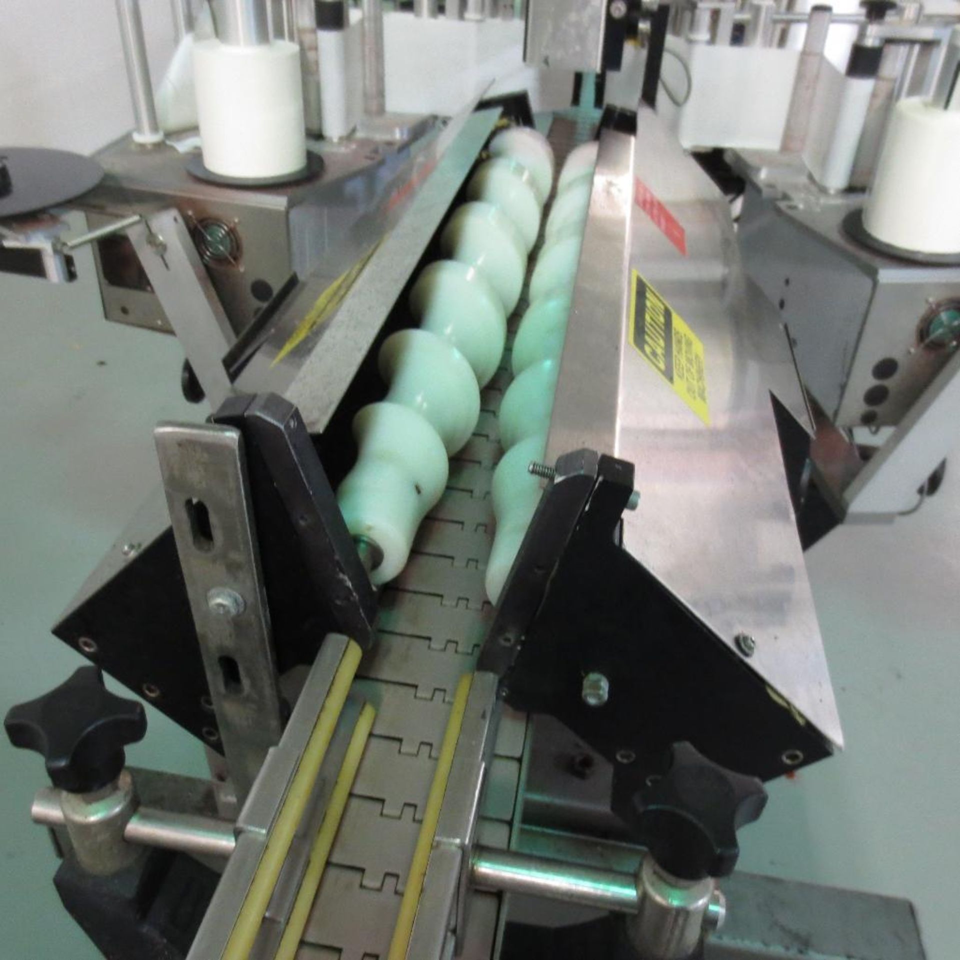 QLC/Label-Aire 2 Head Label Applicator, Adjustable Stand With 4" X 15' Plastic Tab Belt Conveyor, Du - Image 3 of 8