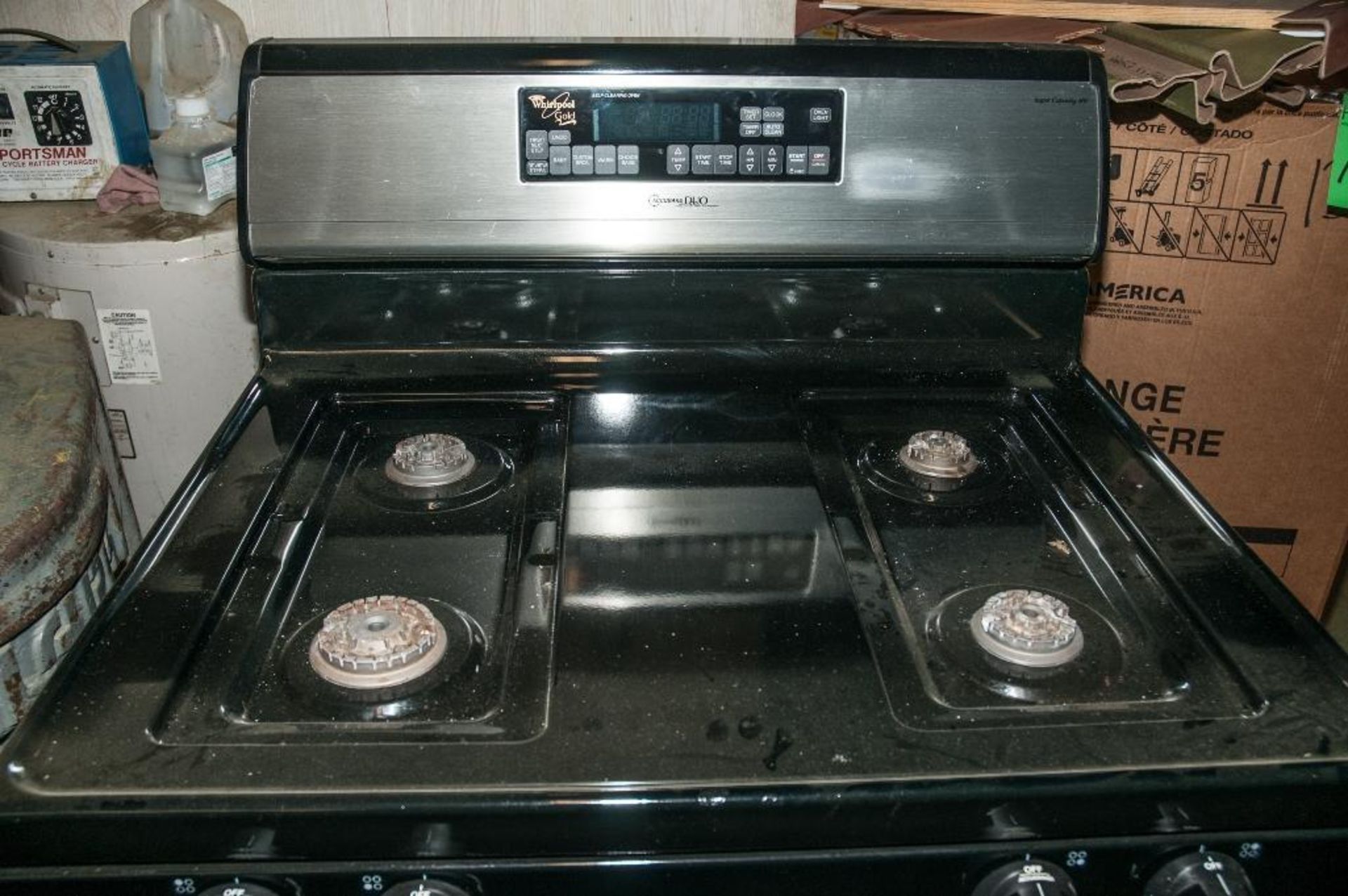Whirlpool Gold Gas Range, Mdl. GS465LEKS, s/n RM1913340, Used but Very Nice Condition - Image 2 of 4