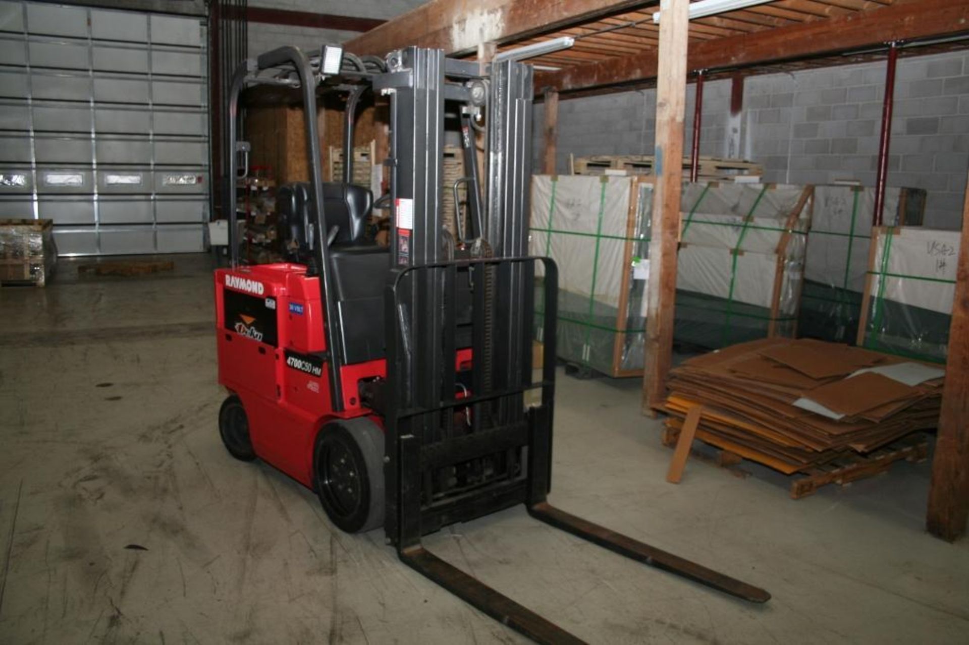 Raymond Forklift Model 4700 C 50 hm, 36 Volt with Charger, Under 3,000 hours