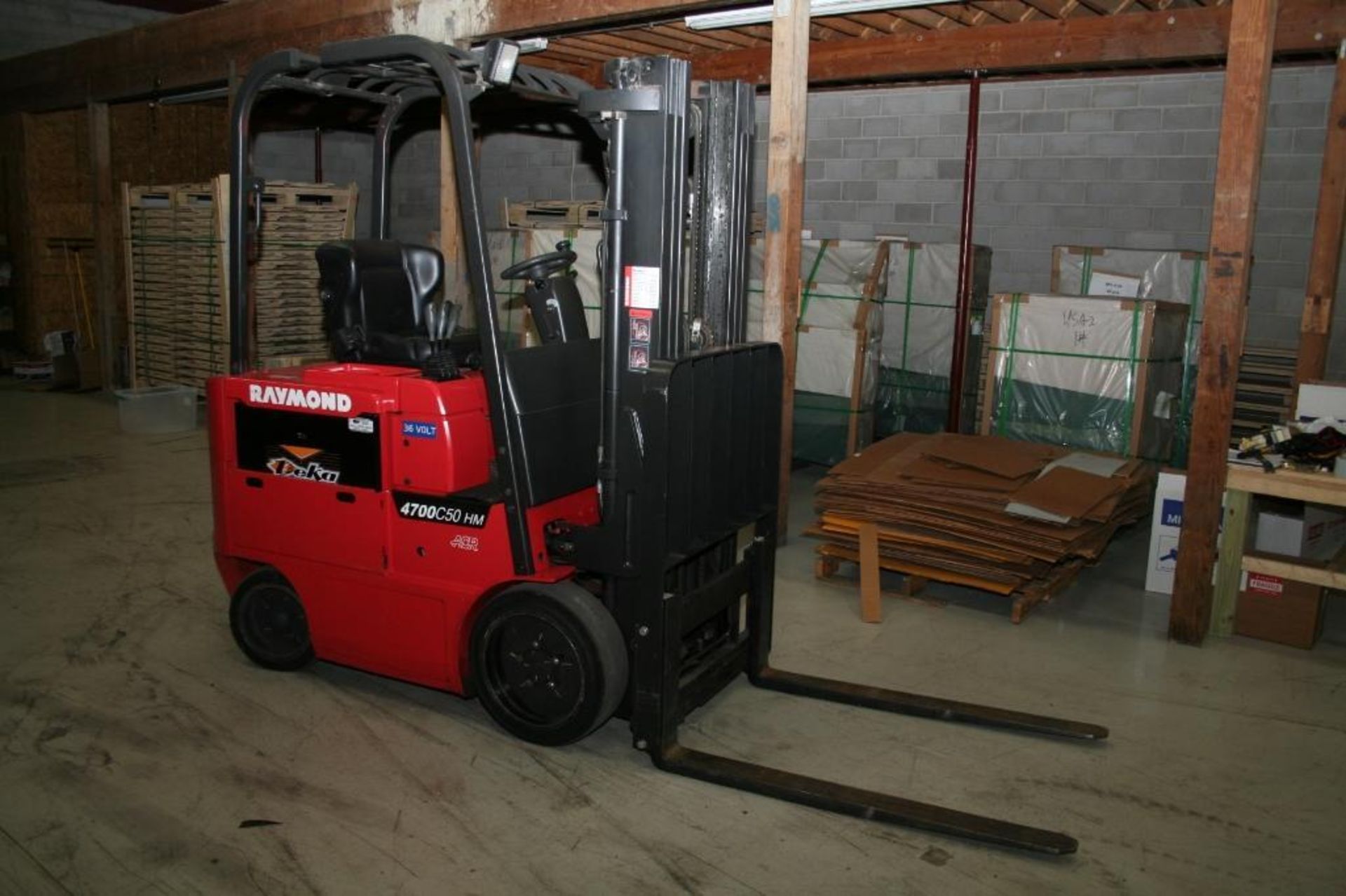 Raymond Forklift Model 4700 C 50 hm, 36 Volt with Charger, Under 3,000 hours - Image 2 of 11