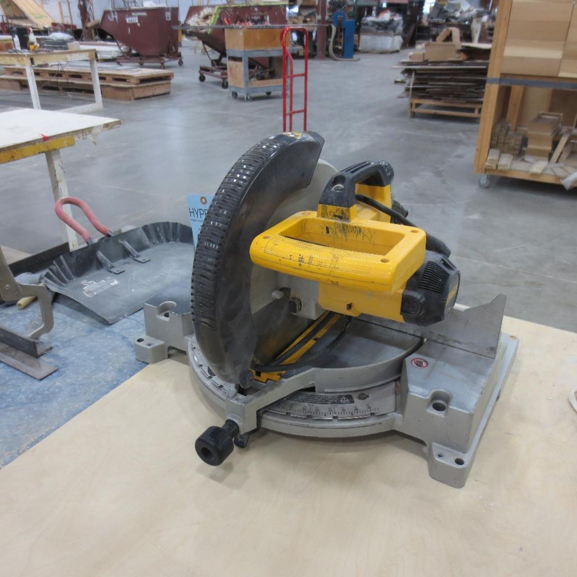 Dewalt DW705 12" Compound Miter Saw - Image 2 of 2