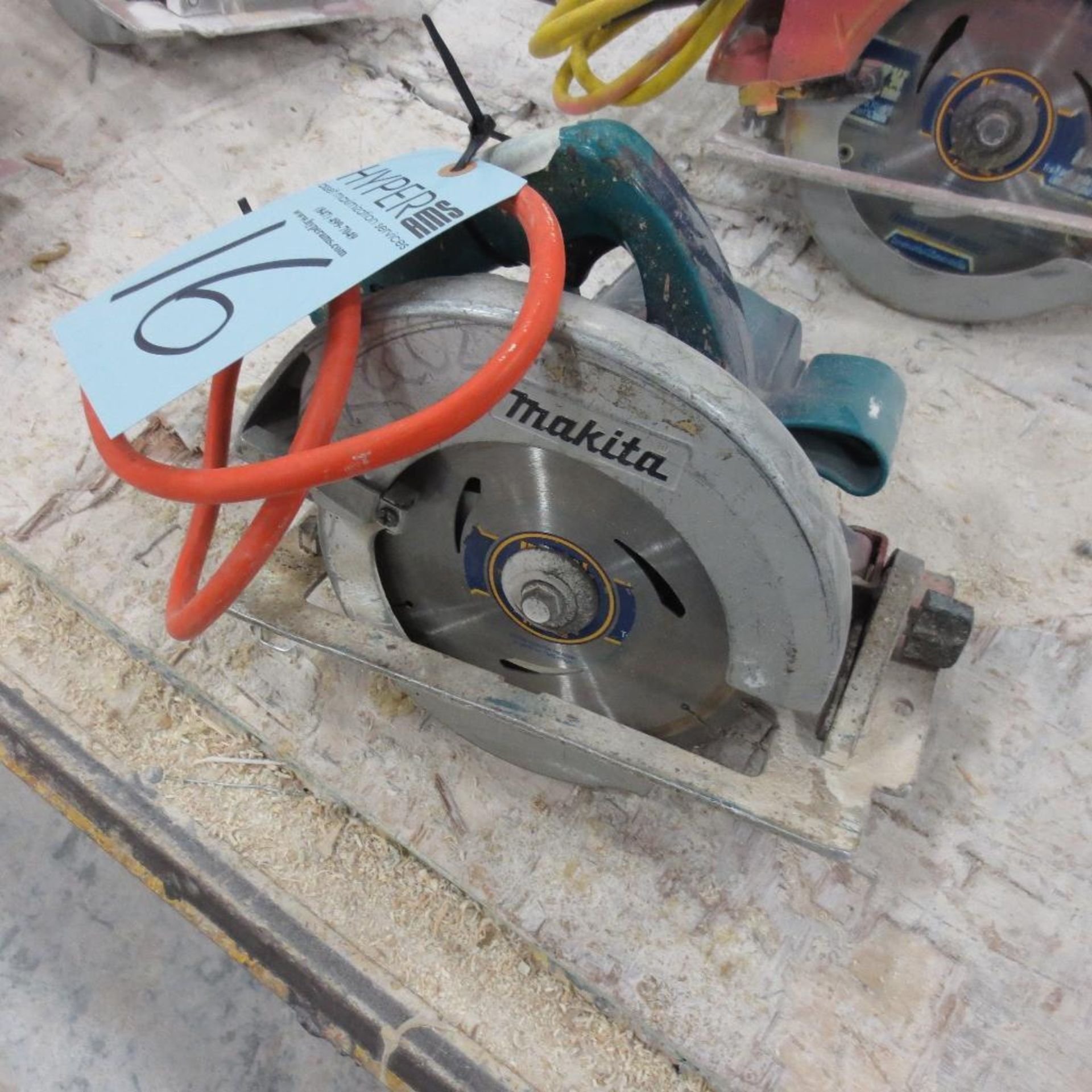 Makita 7 1/4" Circular Saw, Model 5007N