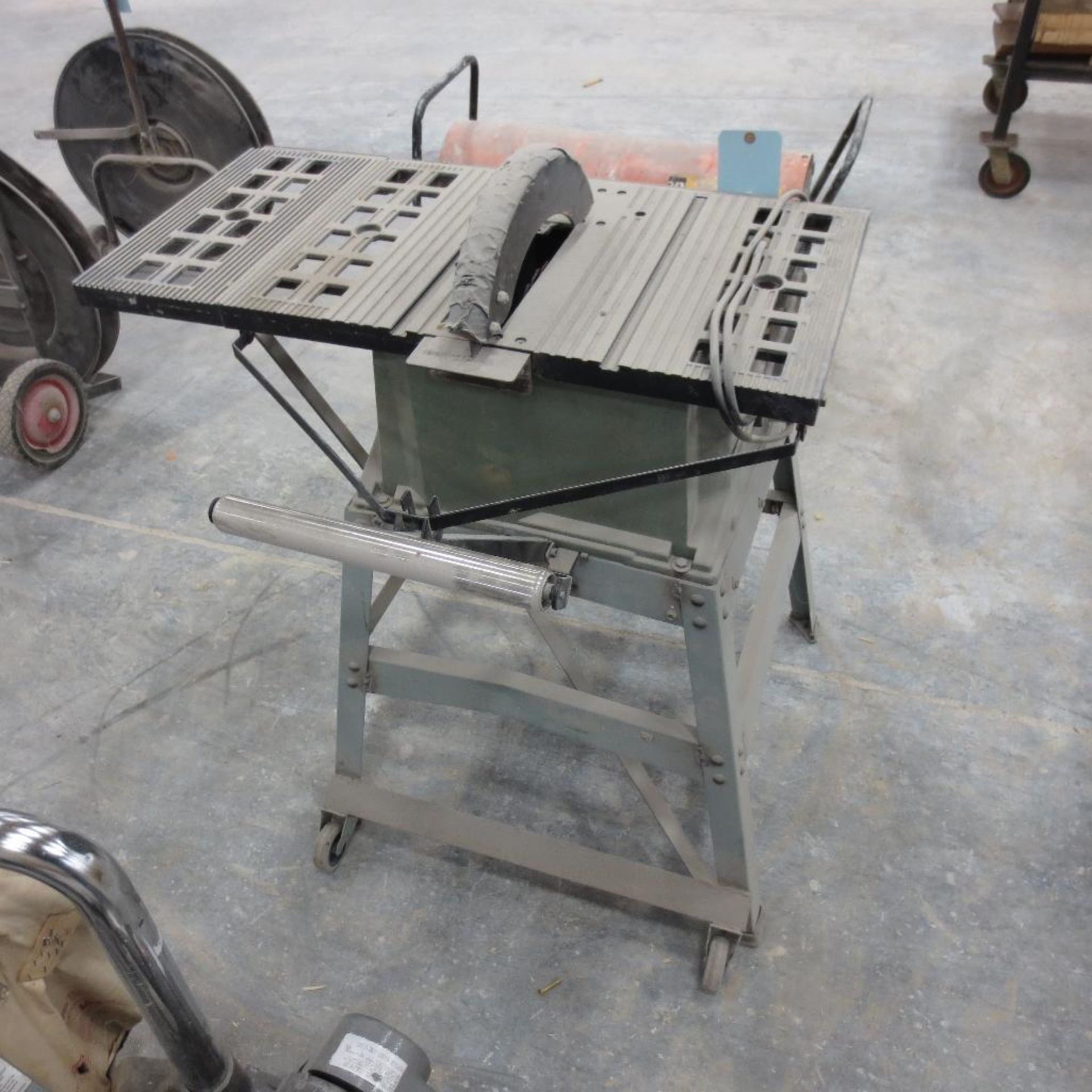 Delta 10" Table Saw, 110V - Image 2 of 2