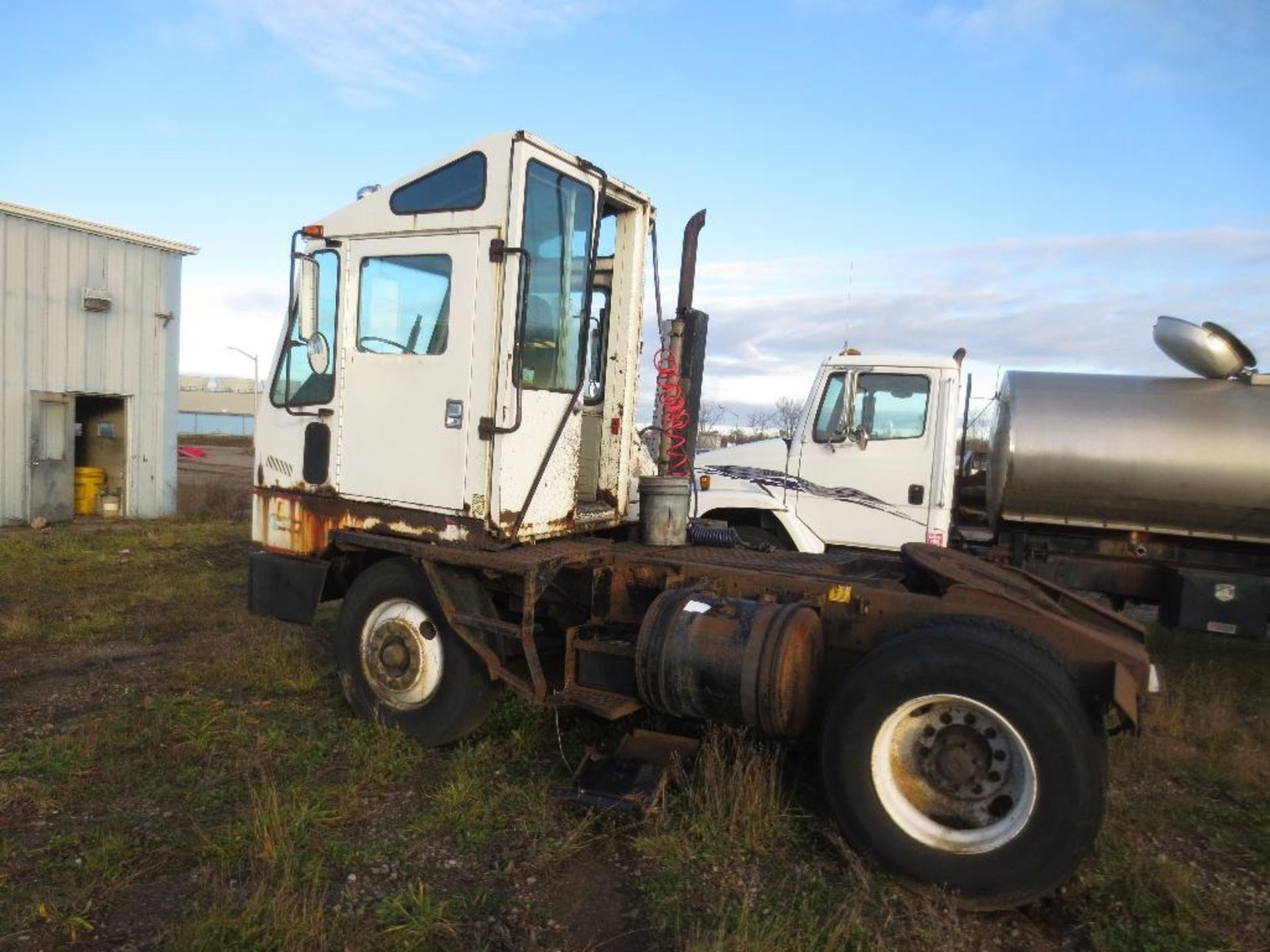 Ottawa Commando Yard Truck, Specs Unknown - Image 2 of 15