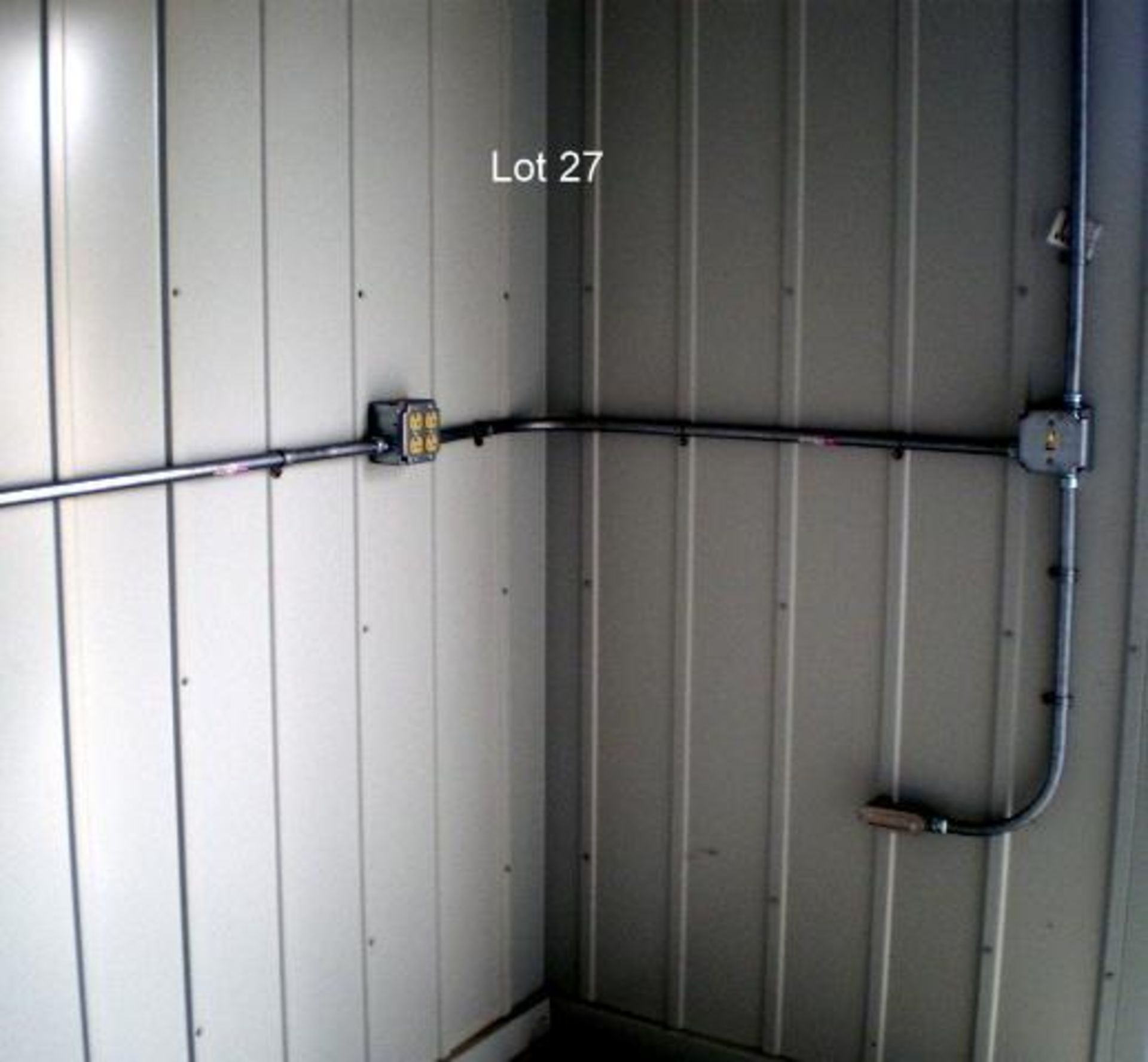 Building, Metal, 8'W X 12'D X 8'Ceiling, Flat Roof with Down Spout, 100Amp Electric service, Bard AC - Image 7 of 8