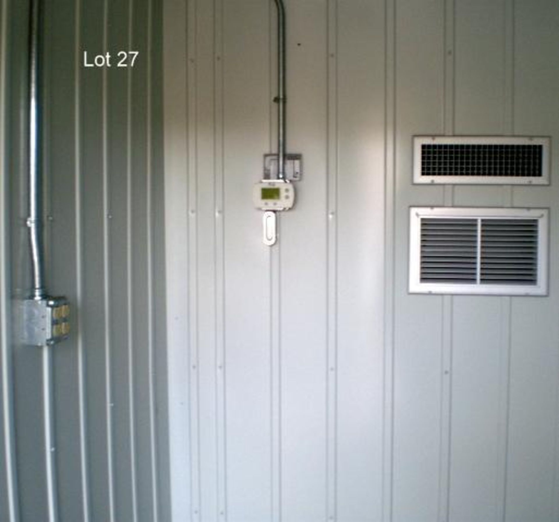 Building, Metal, 8'W X 12'D X 8'Ceiling, Flat Roof with Down Spout, 100Amp Electric service, Bard AC - Image 5 of 8