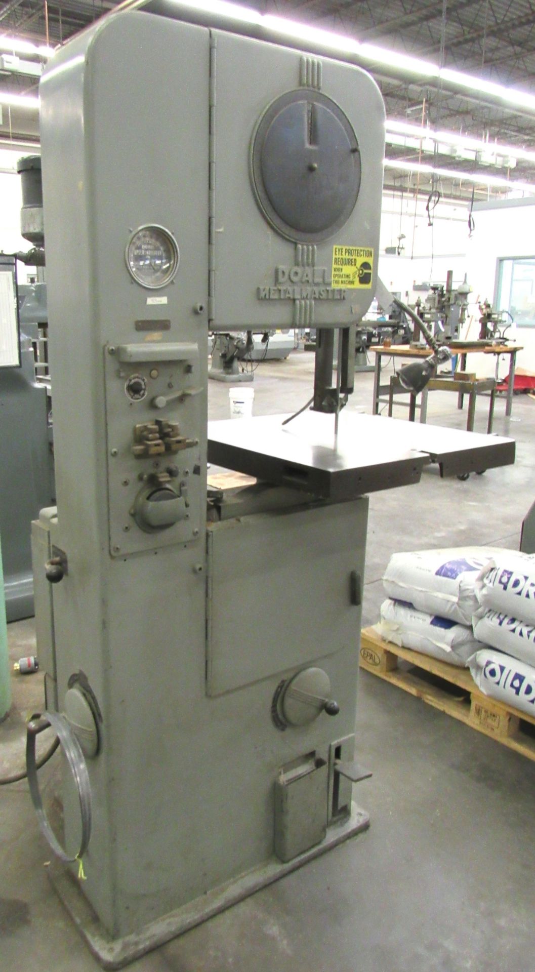 DoAll Mod.ML16 16" Vertical Band Saw - Image 2 of 3